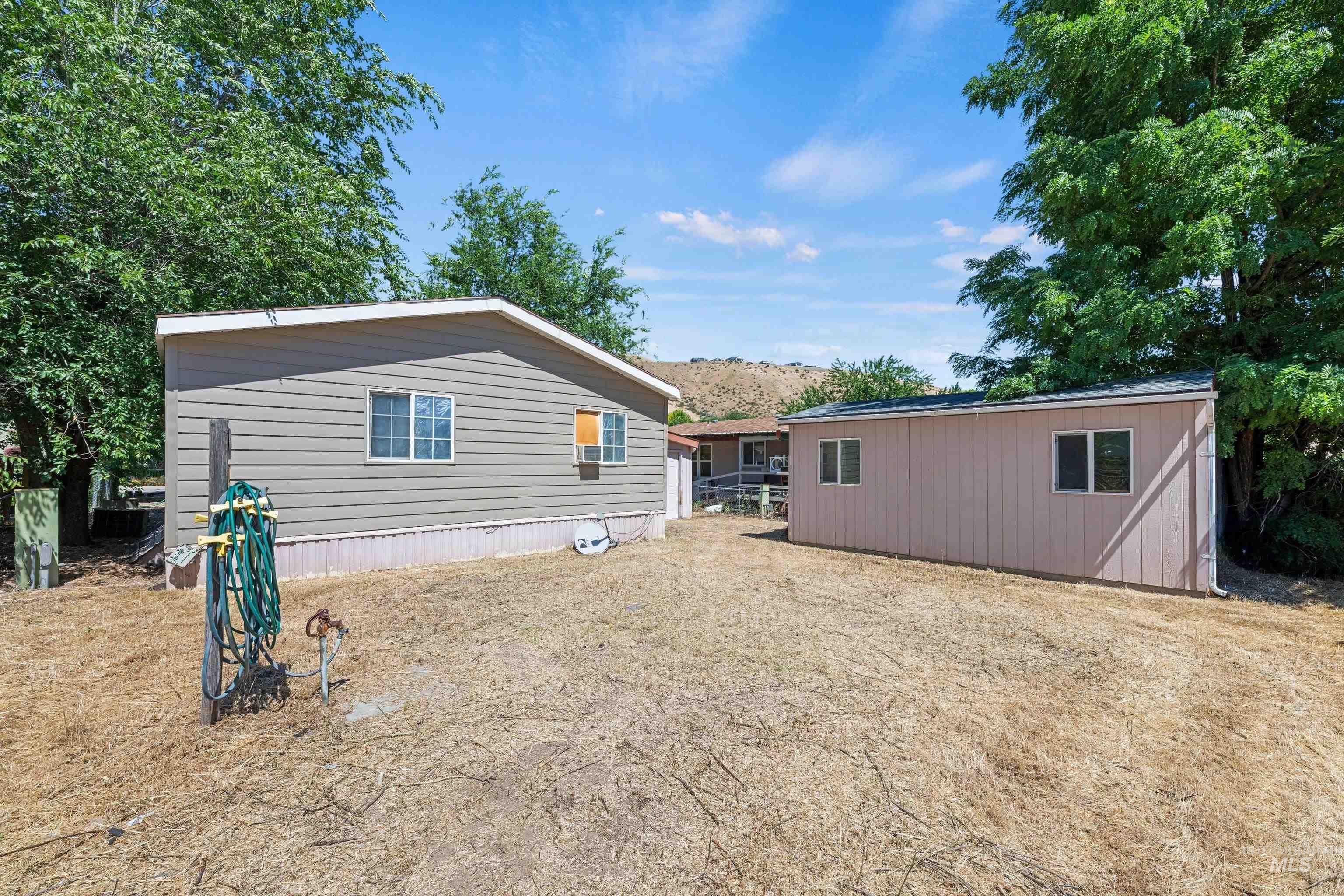 5707 E Mineral Drive Property Photo 16
