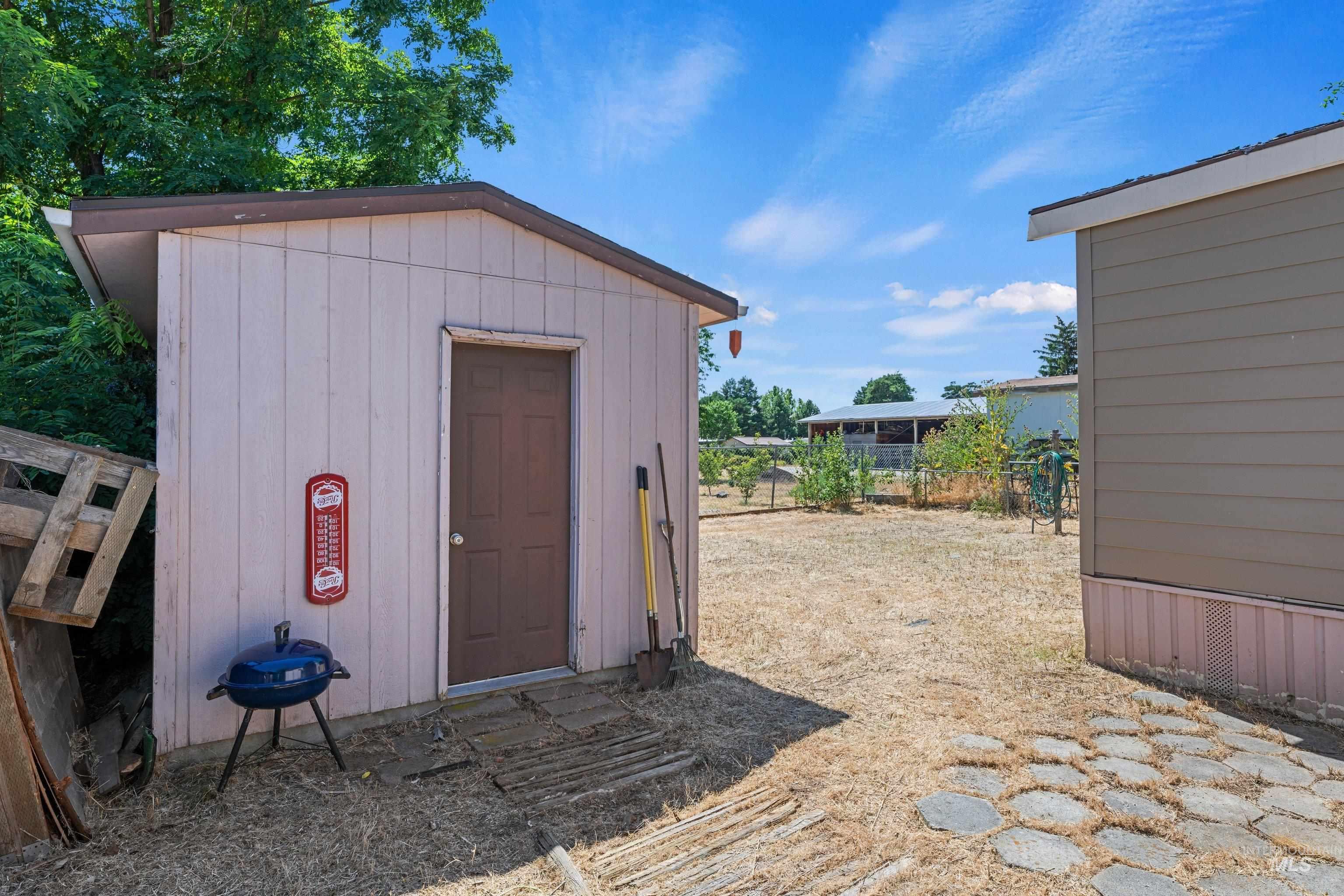 5707 E Mineral Drive Property Photo 18