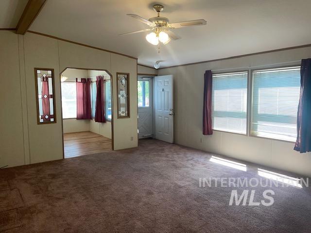 2115 6th Ave Property Photo 3