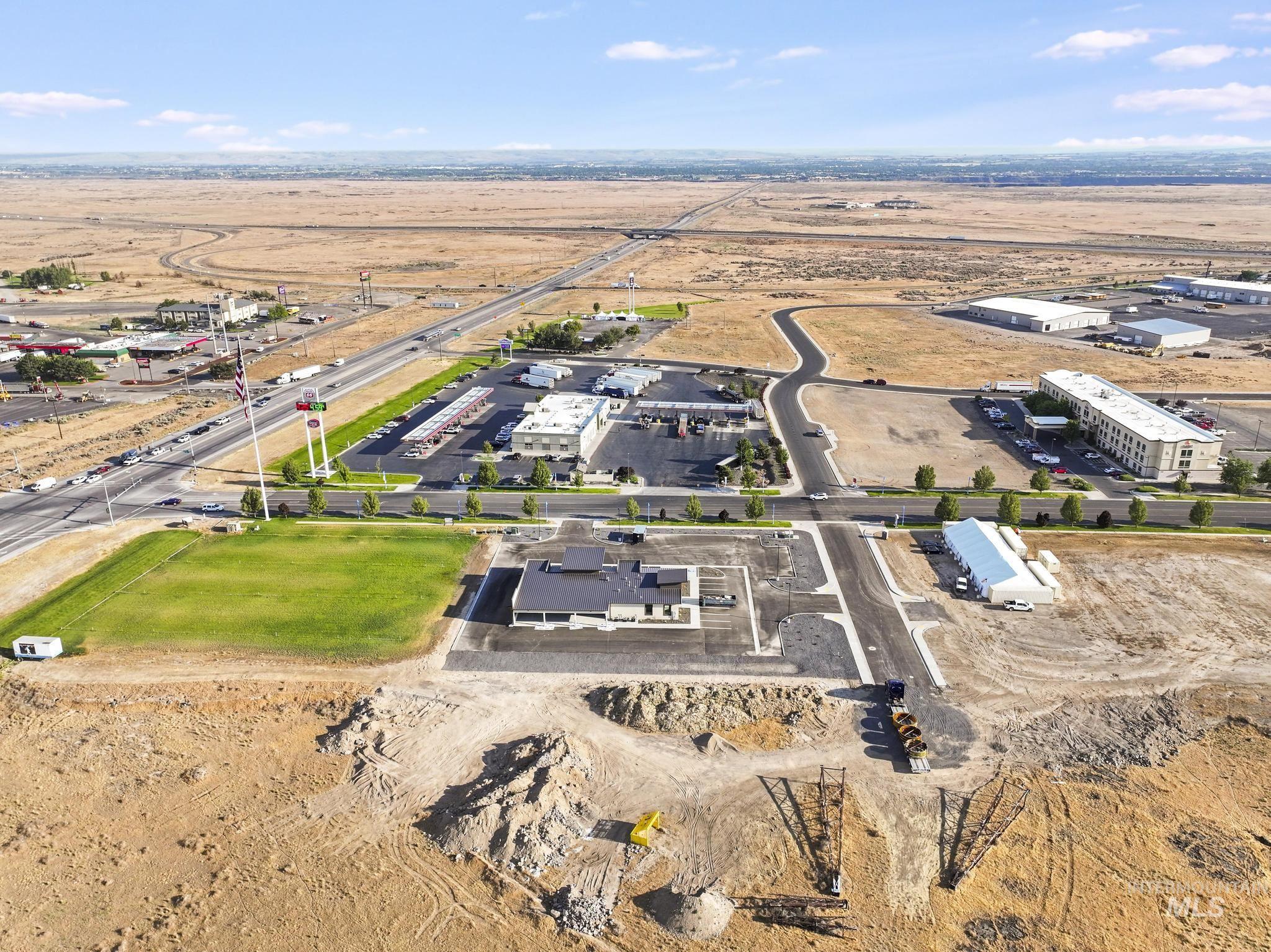 388 Crossroads Point Blvd Property Photo 27
