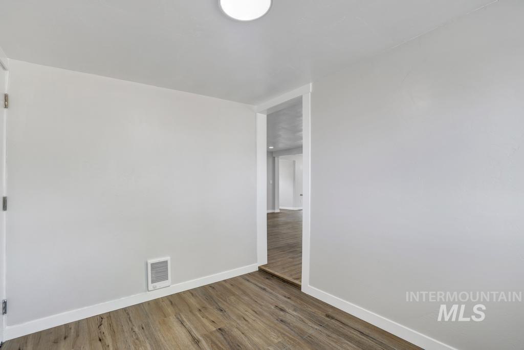 500 W Avenue D Property Photo 22