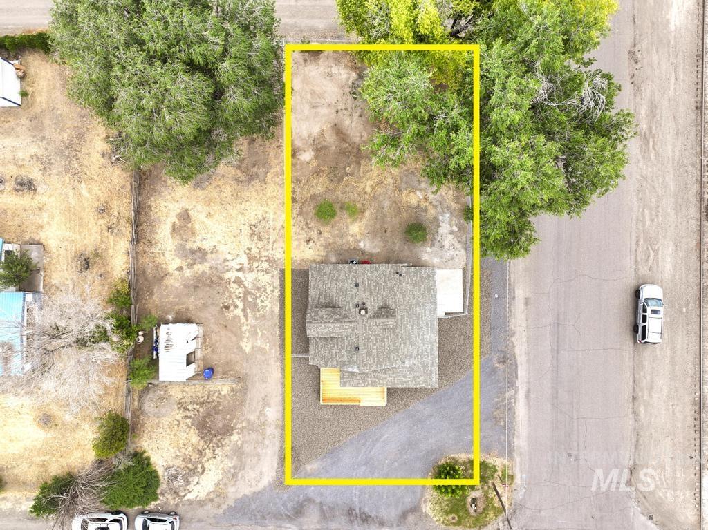 500 W Avenue D Property Photo 35