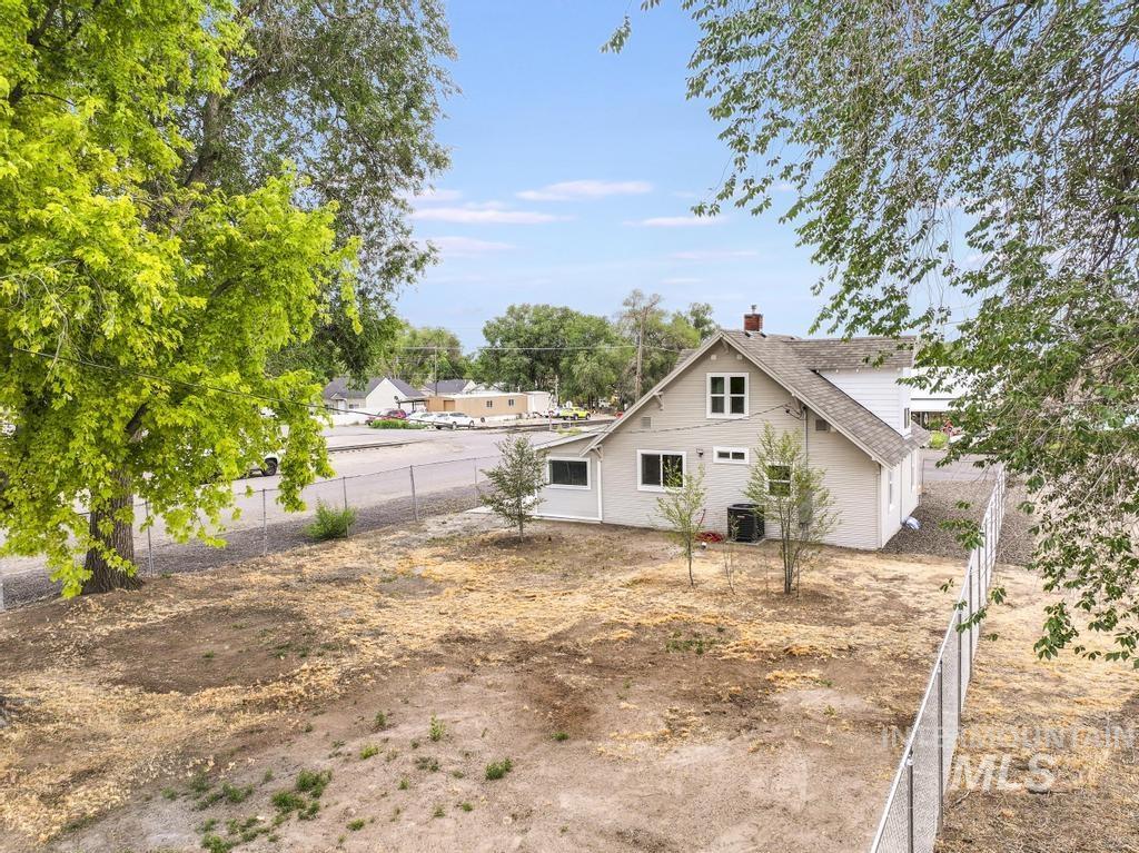 500 W Avenue D Property Photo 42