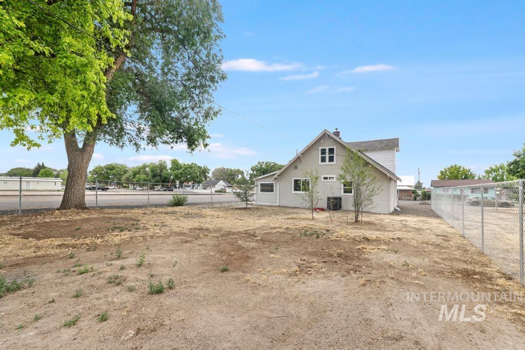 500 W Avenue D Property Photo 43