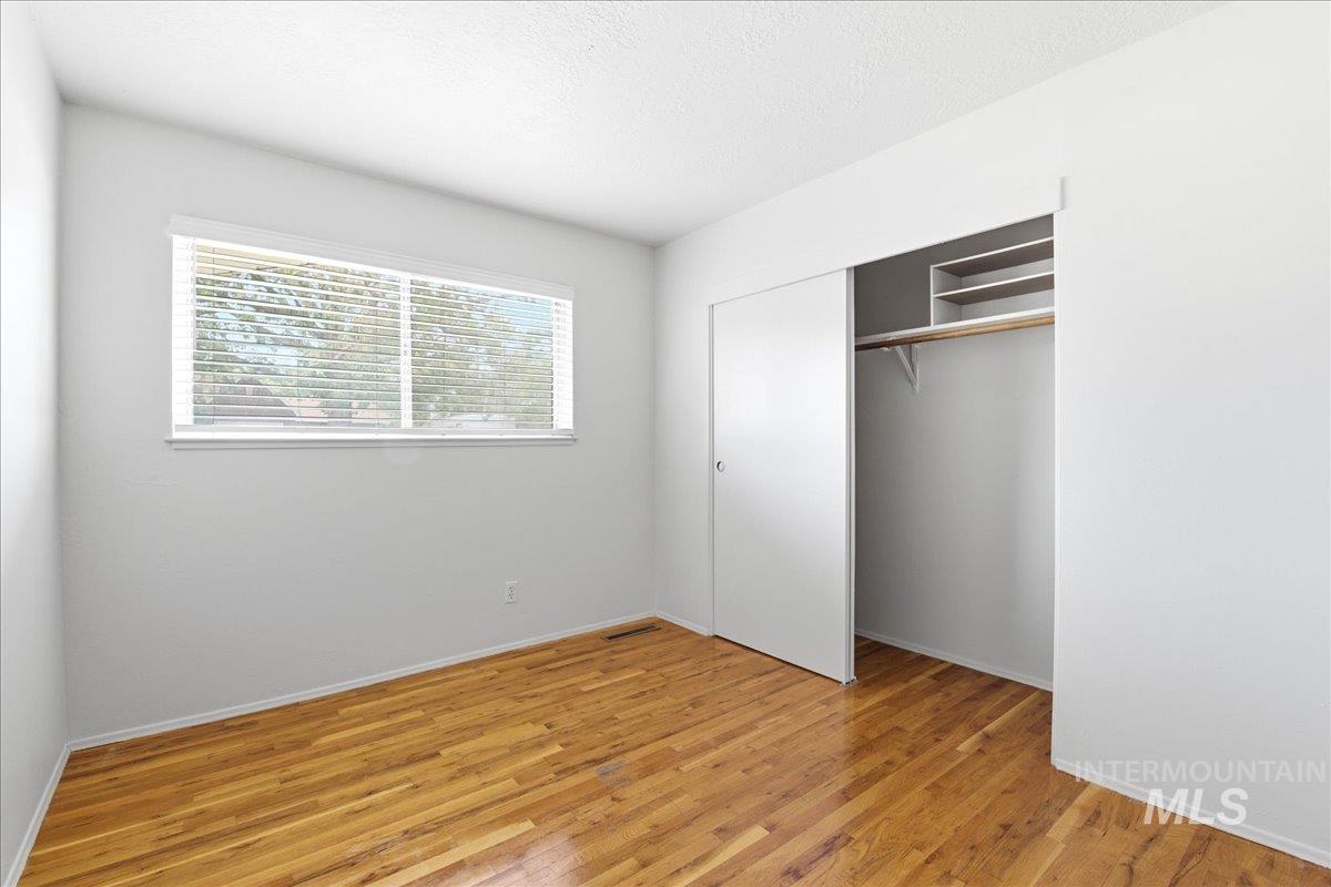 1118 W Howard St Property Photo 21