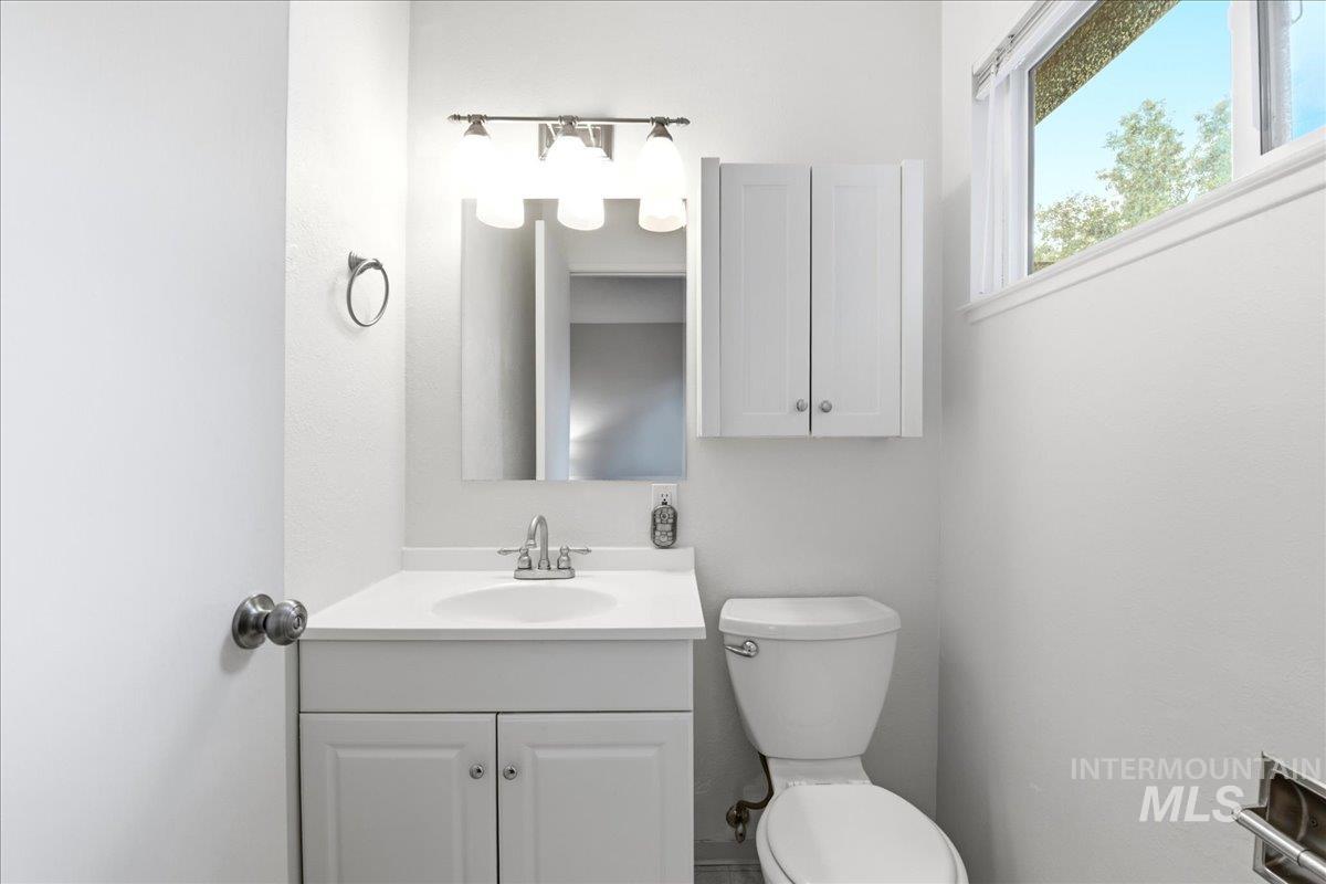 1118 W Howard St Property Photo 30
