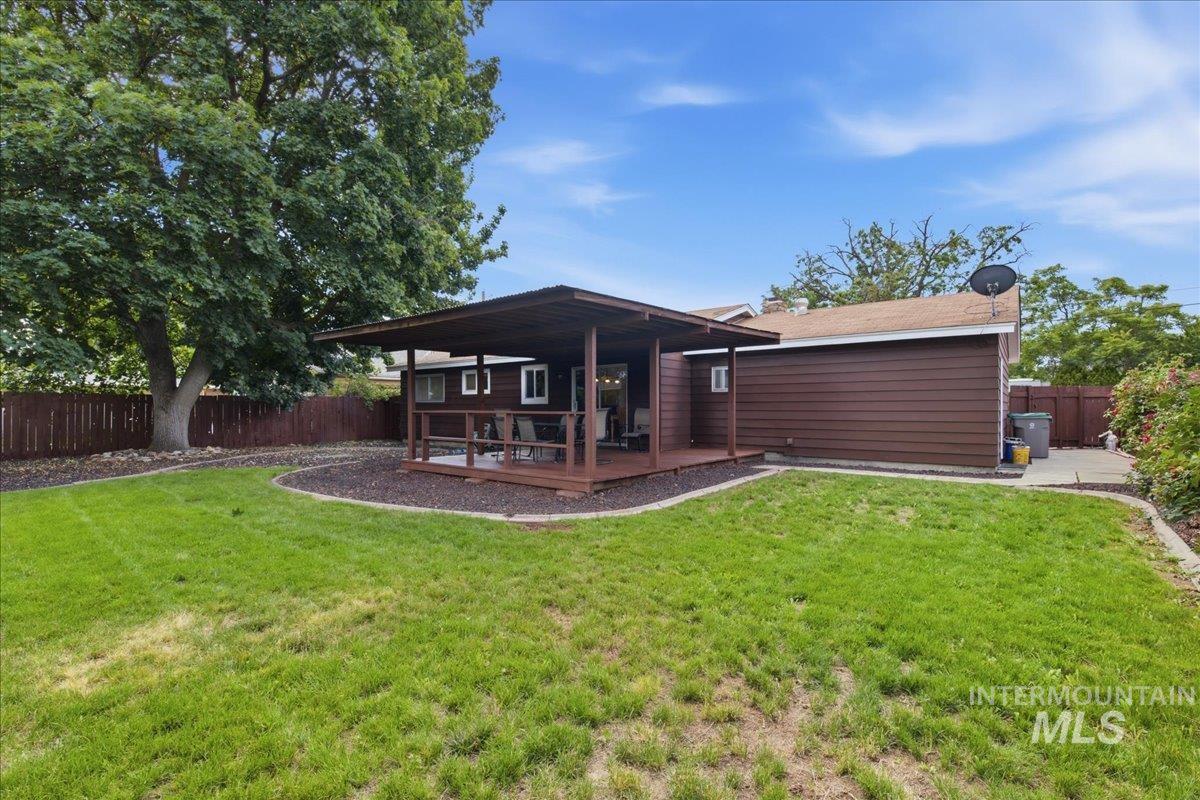 1118 W Howard St Property Photo 37