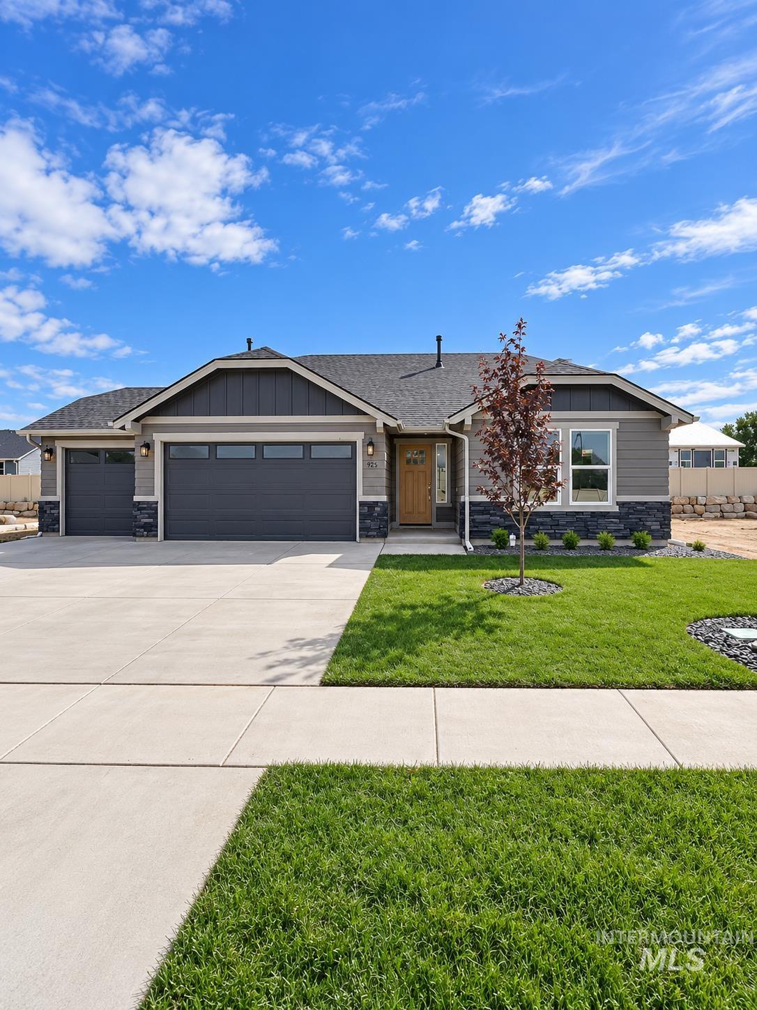 939 W Galloper St Property Photo 1