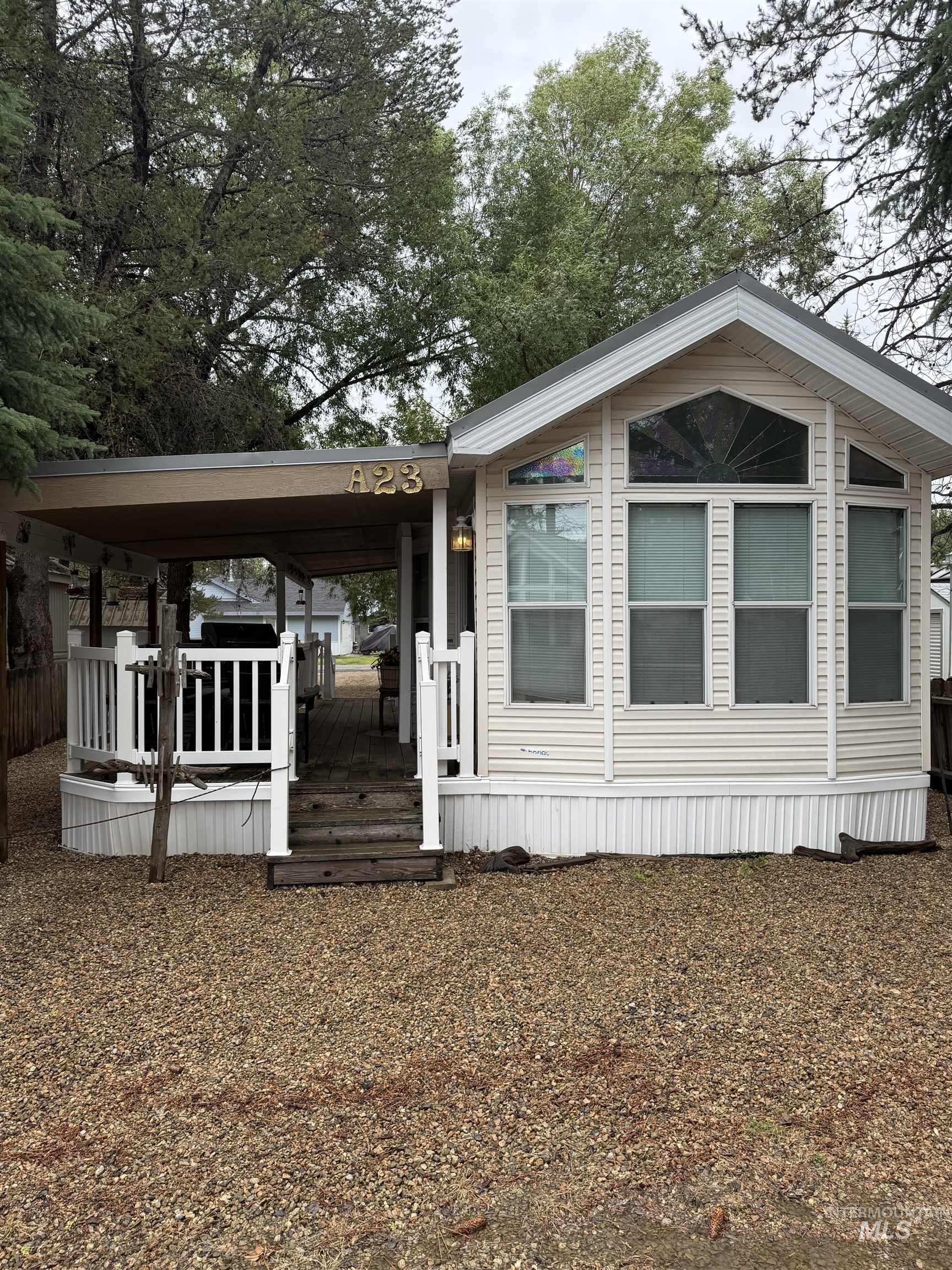 514 Sawyer St Property Photo 2
