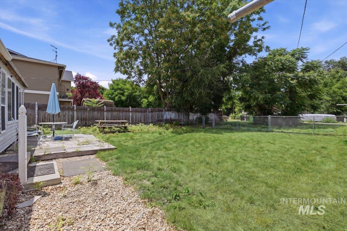 707 11th Ave S Property Photo 16