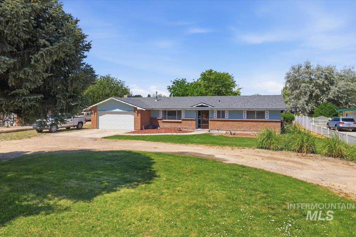 1311 N Middleton Rd Property Photo 1