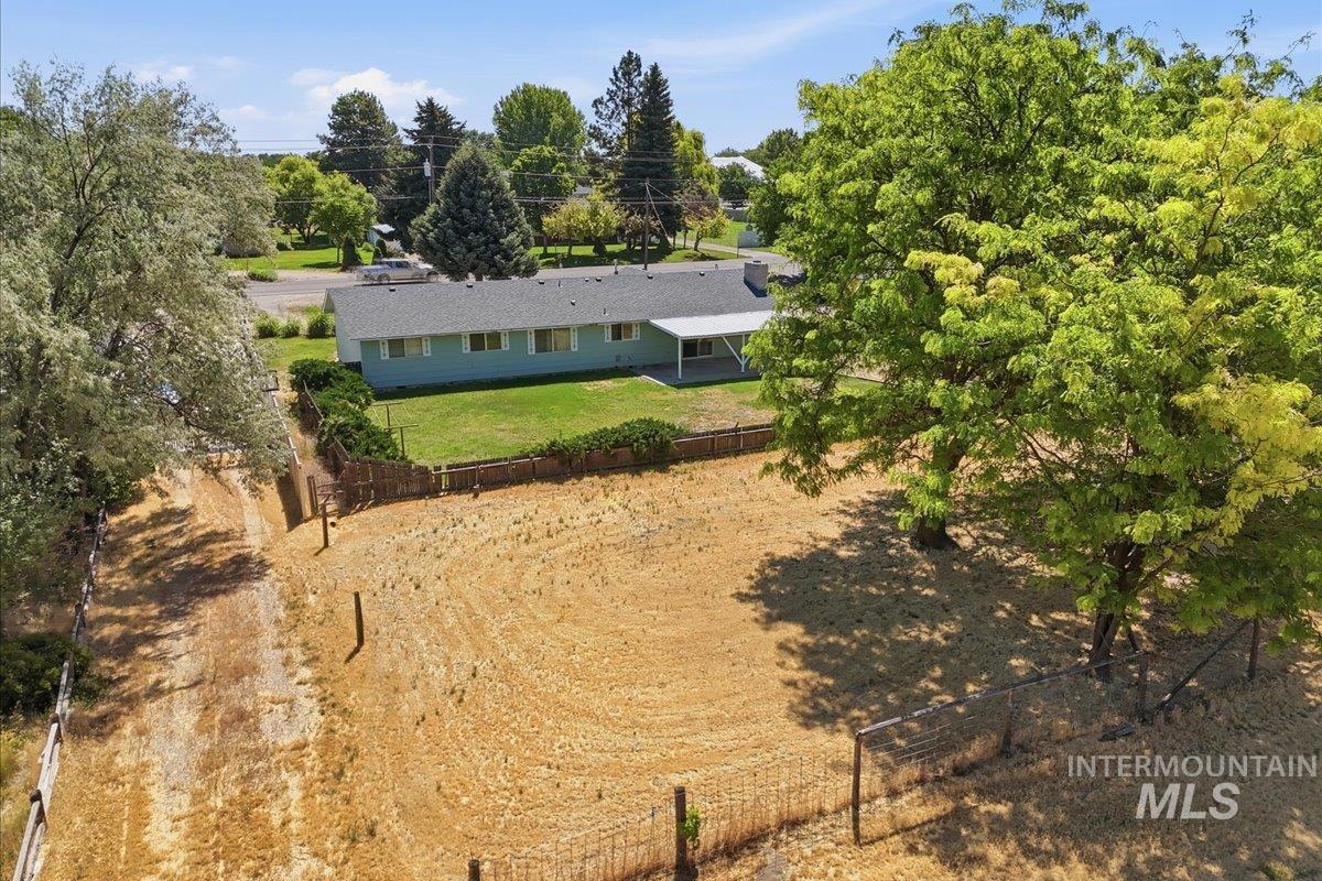 1311 N Middleton Rd Property Photo 13