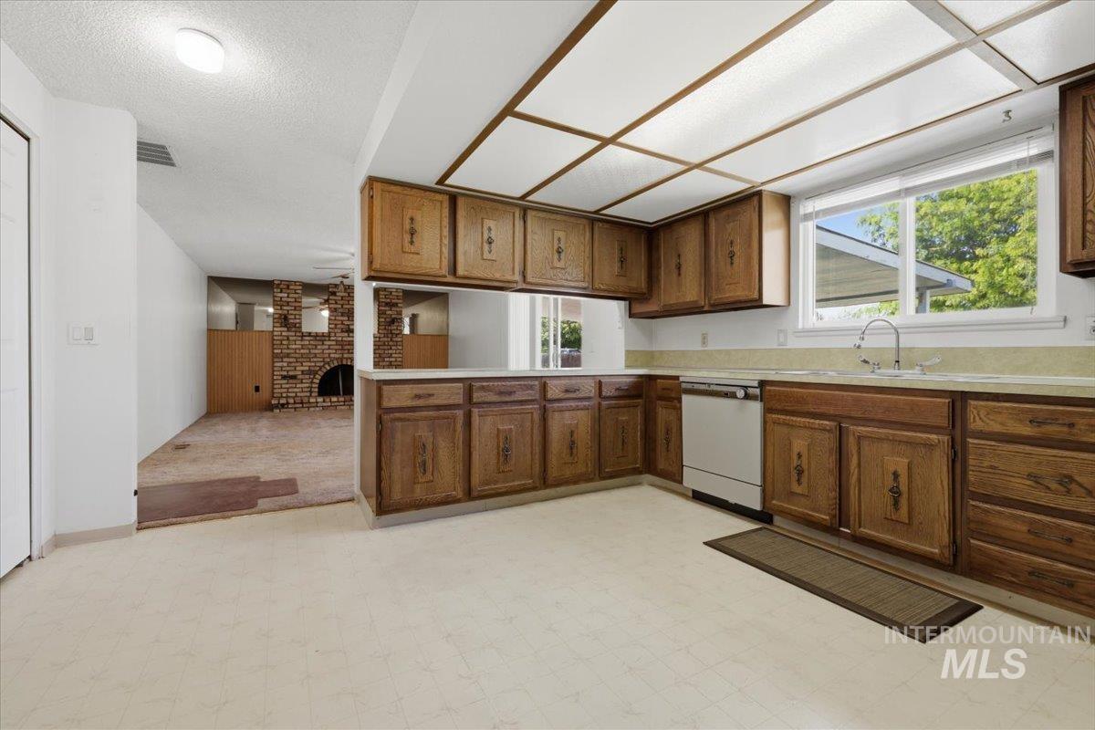 1311 N Middleton Rd Property Photo 35