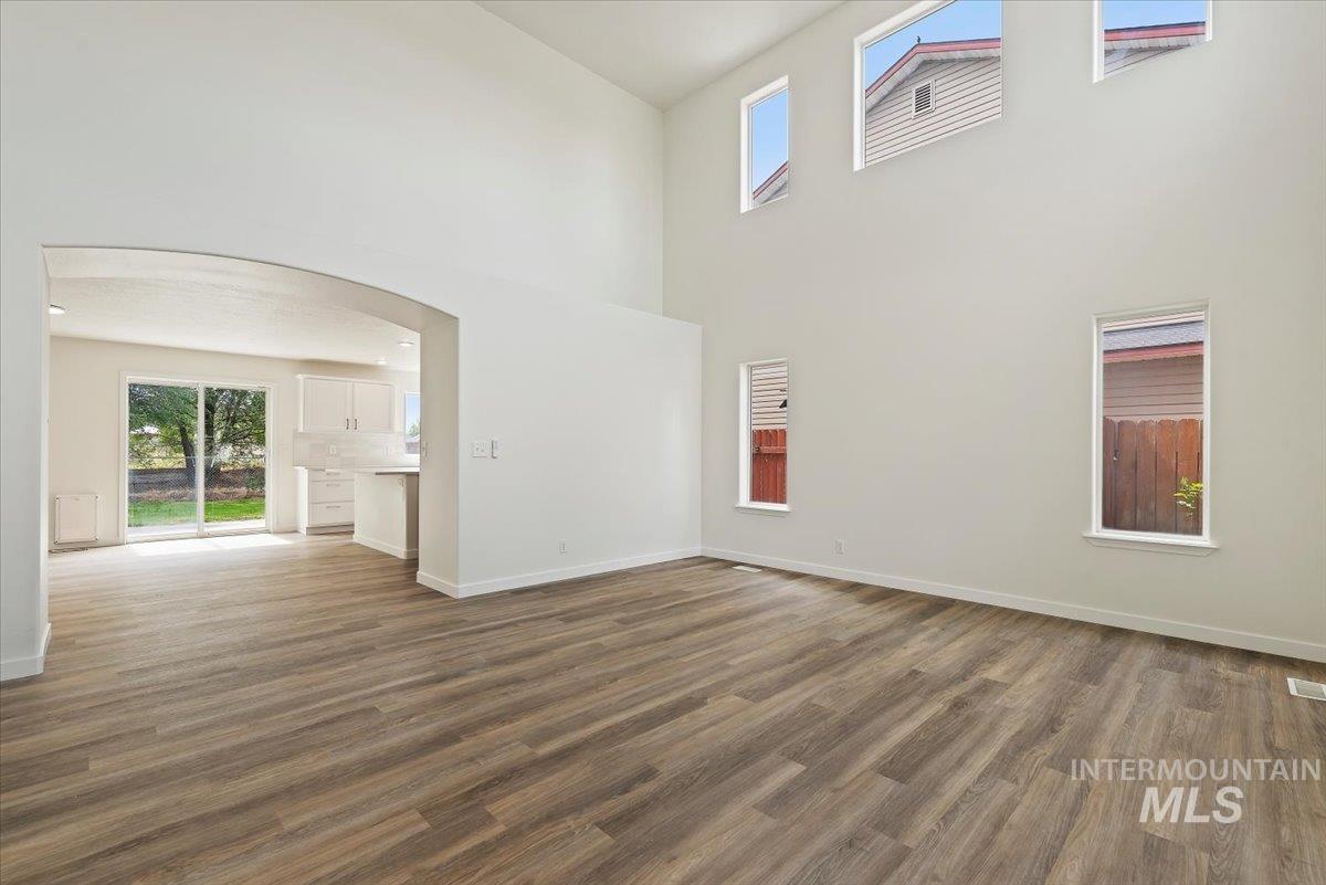5418 Barkley Property Photo 7