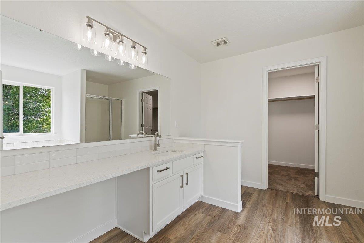 5418 Barkley Property Photo 23