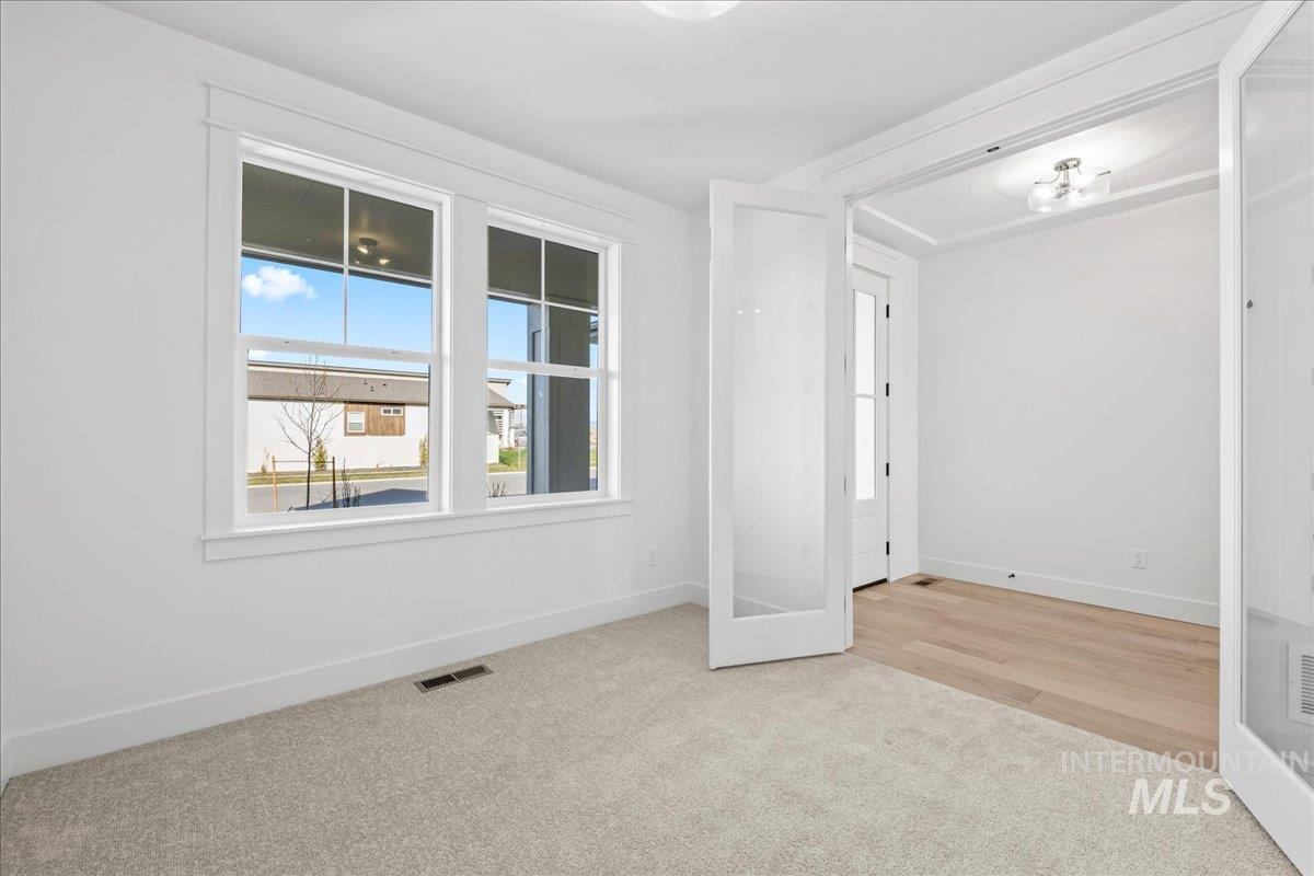 9491 S Egg Harbor Ave Property Photo 10