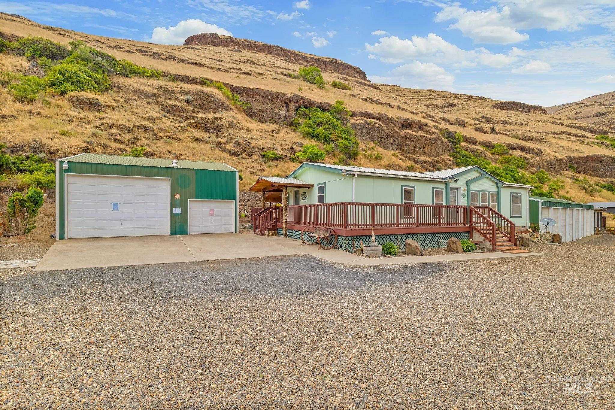 31018 Snake River Rd Property Photo 5