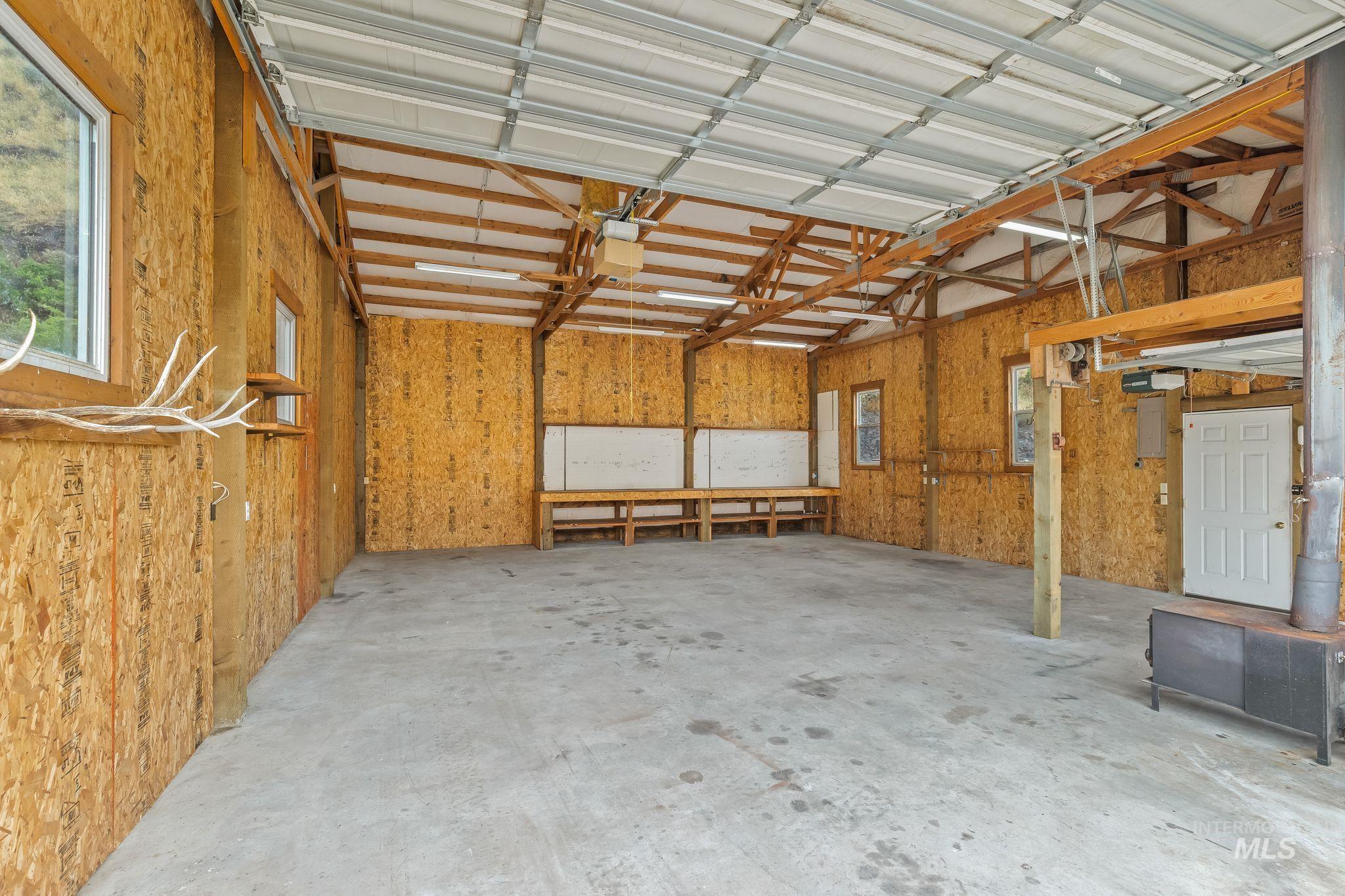 31018 Snake River Rd Property Photo 7