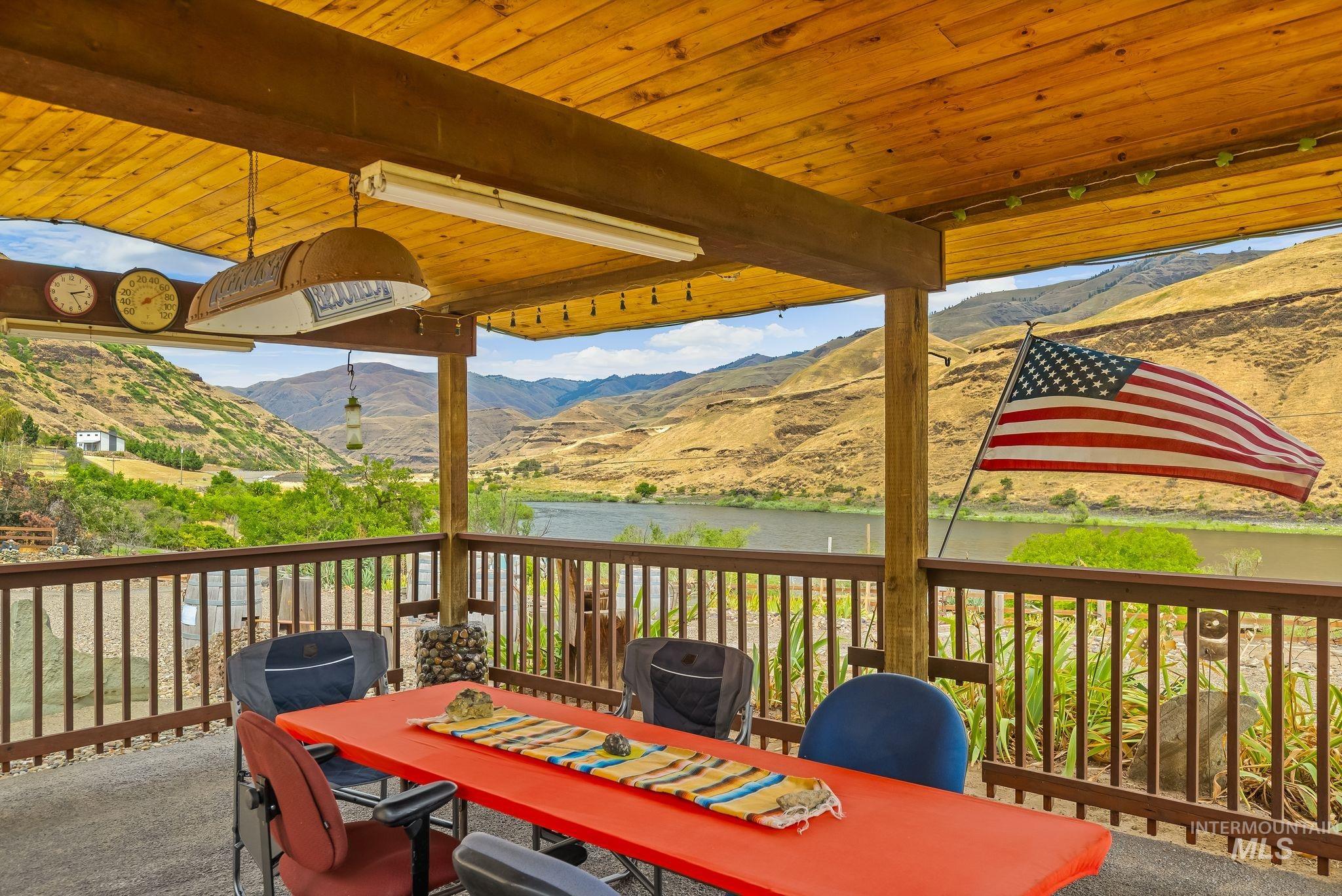 31018 Snake River Rd Property Photo 13