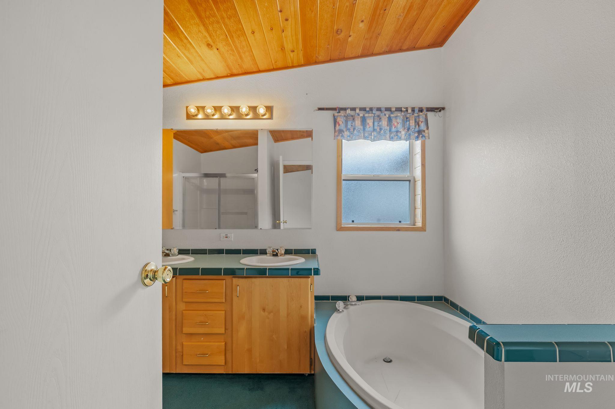 31018 Snake River Rd Property Photo 34