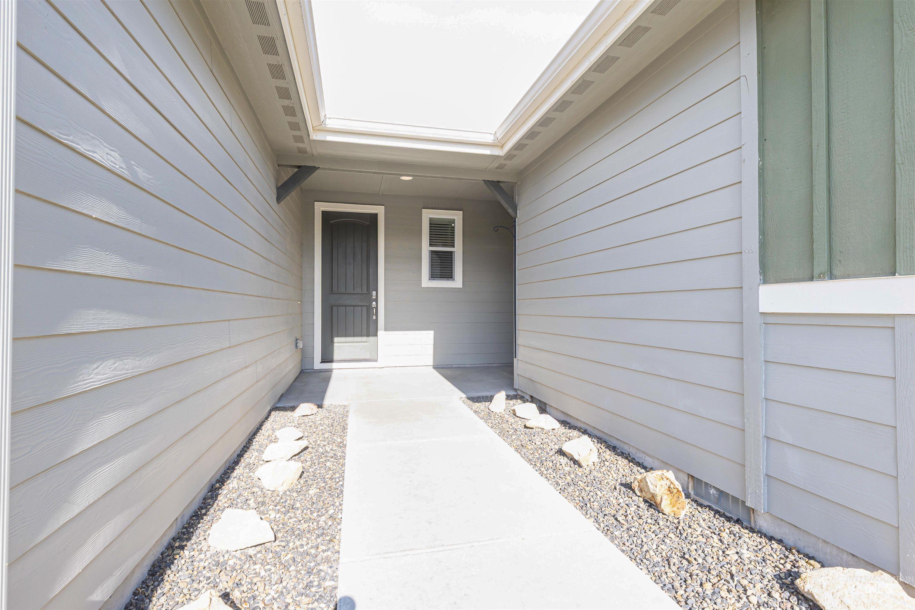 1649 Mustang Mesa Place Property Photo 3