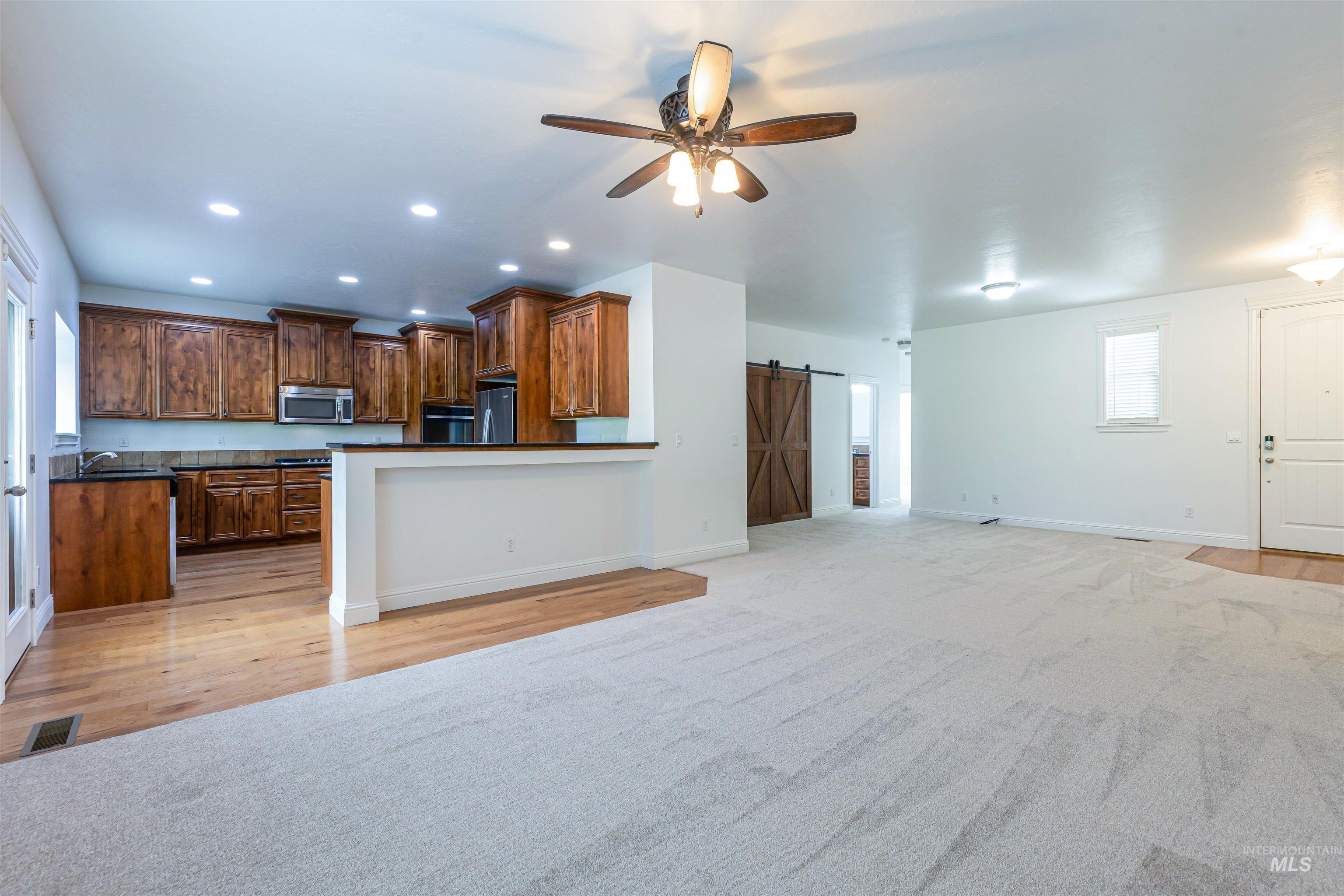 1649 Mustang Mesa Place Property Photo 5