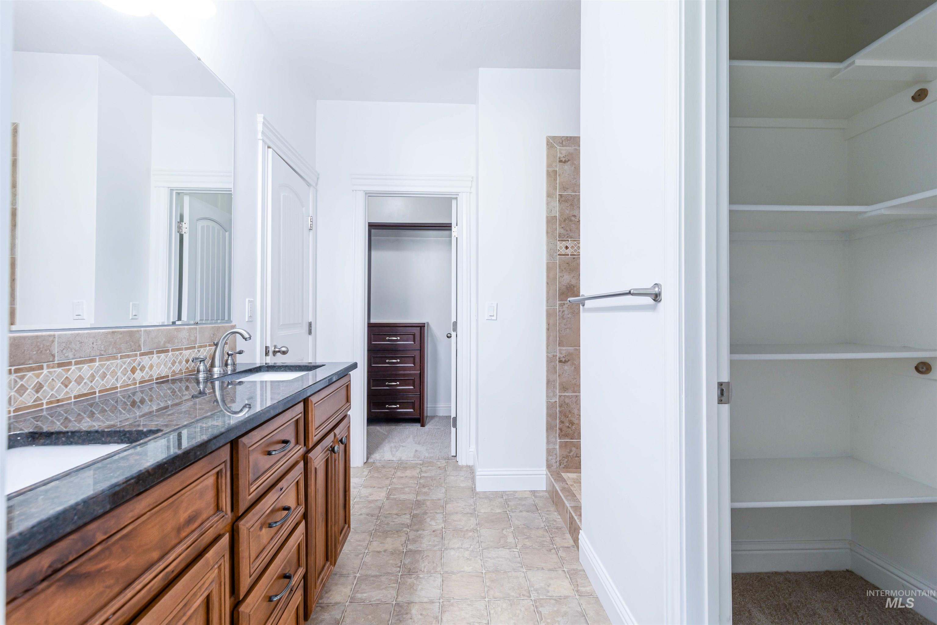 1649 Mustang Mesa Place Property Photo 12