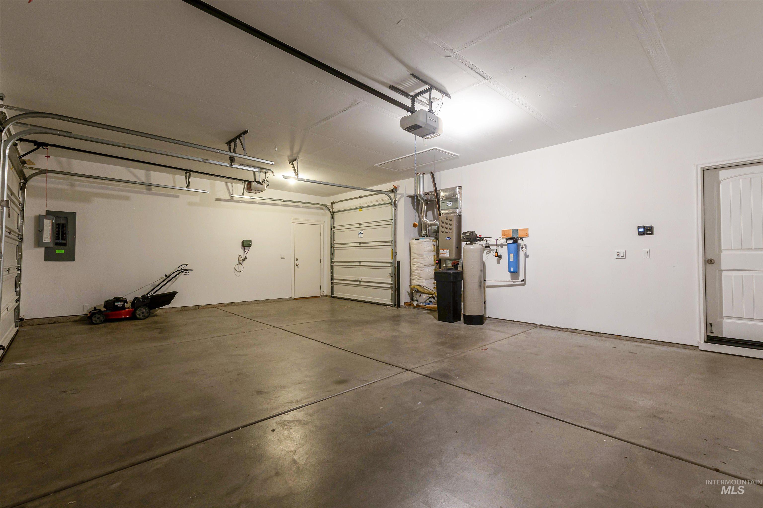 1649 Mustang Mesa Place Property Photo 17
