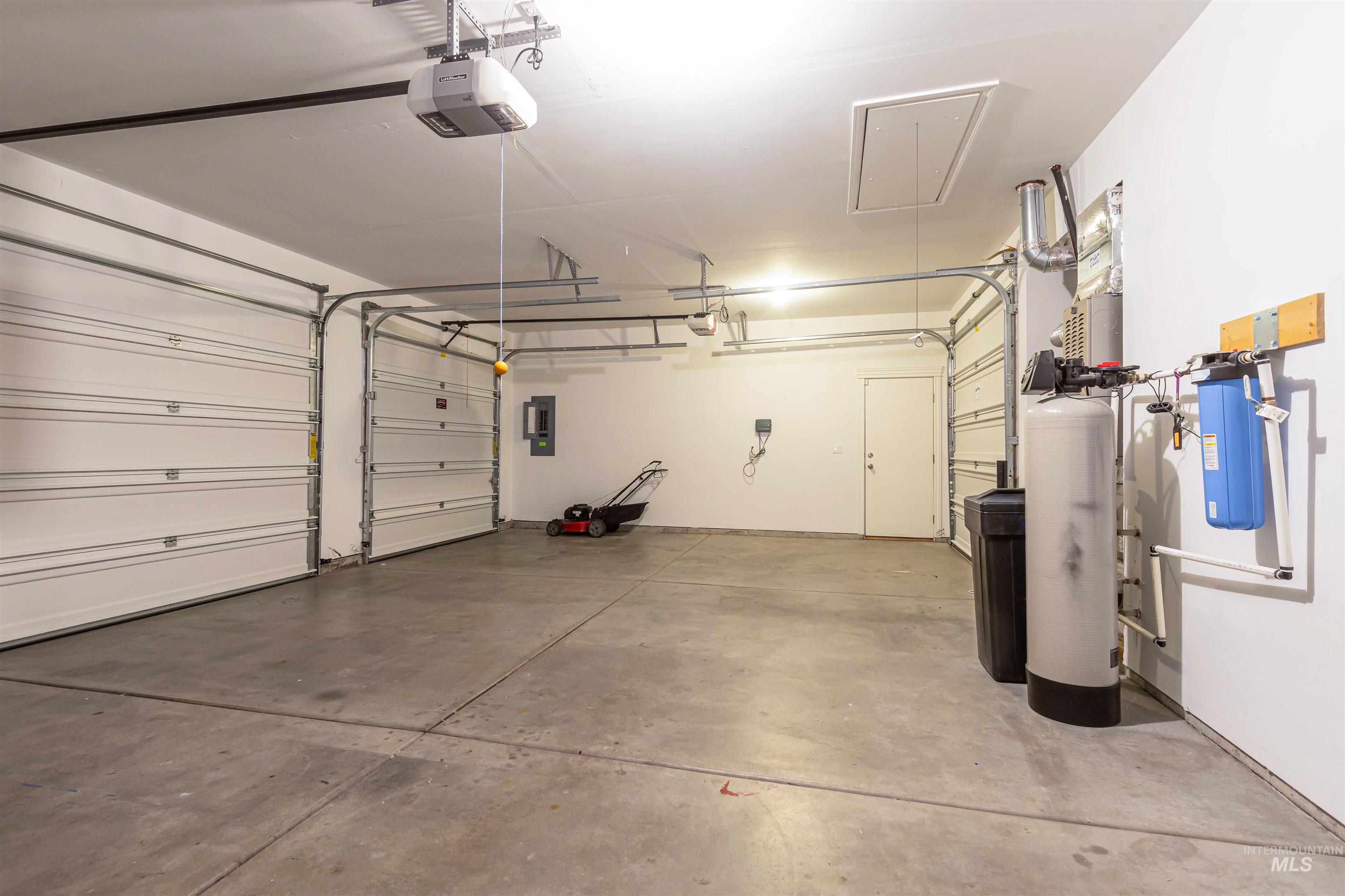 1649 Mustang Mesa Place Property Photo 18