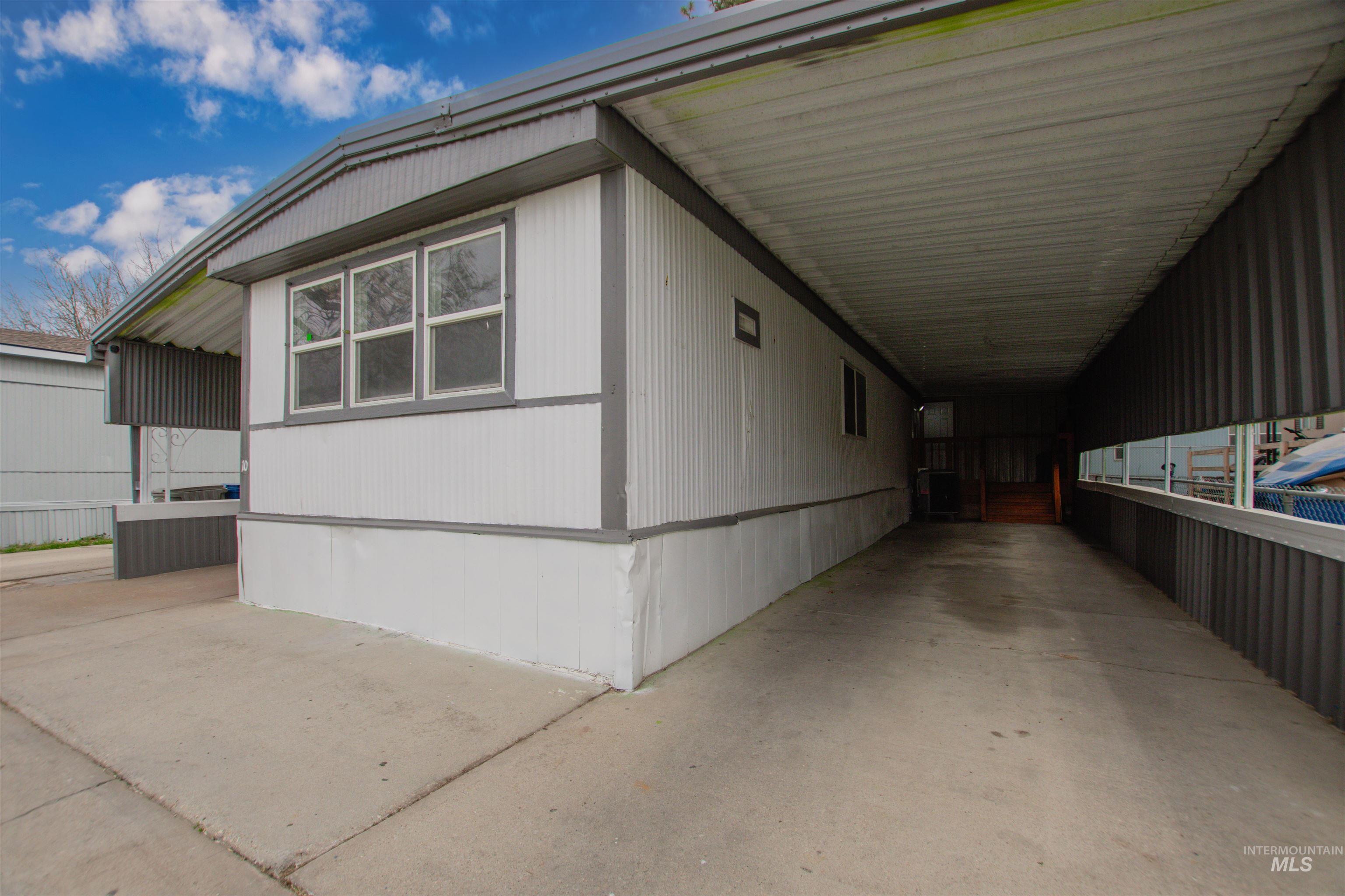 1410 W Flamingo Ave Property Photo 1