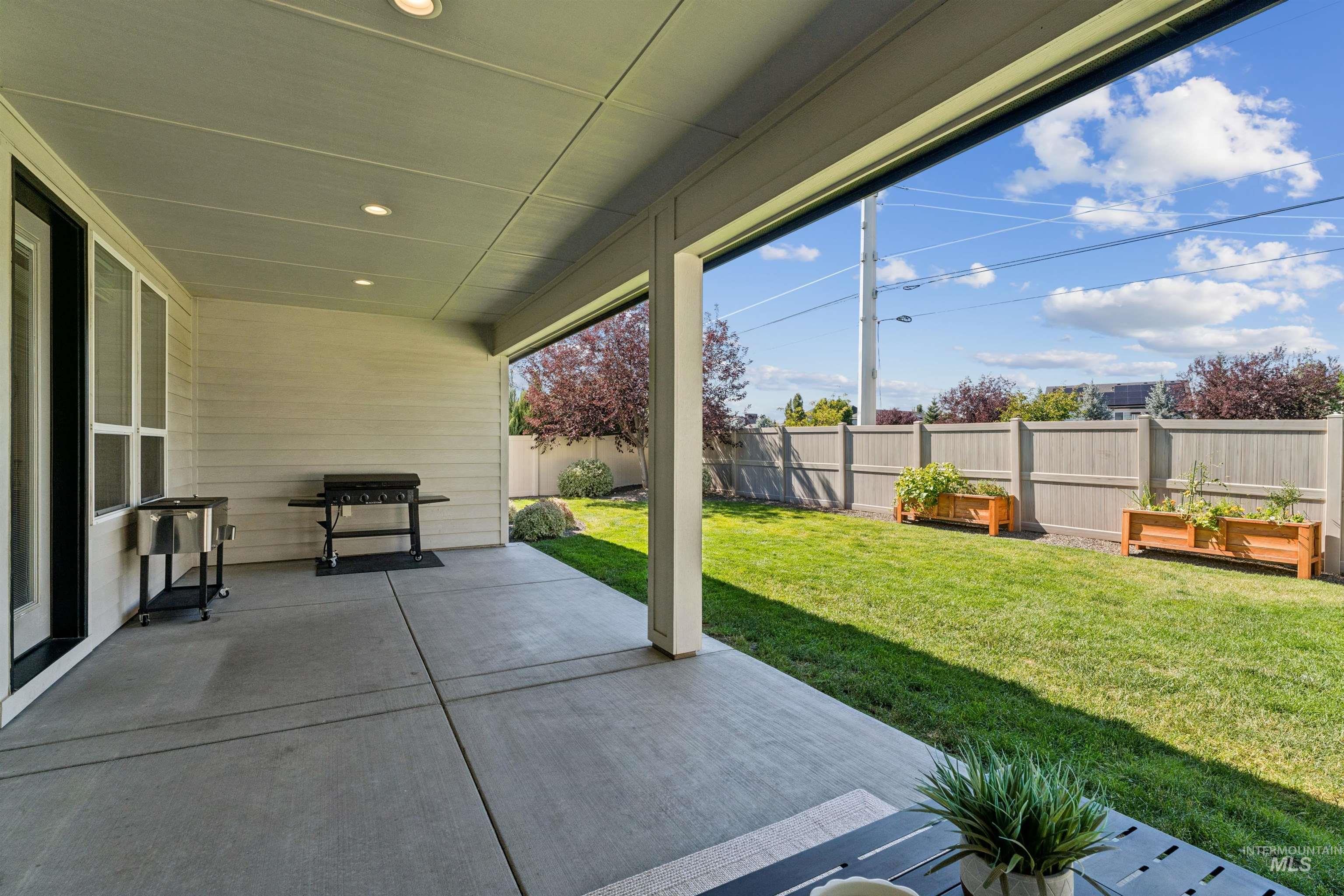 844 W Tida St Property Photo 43