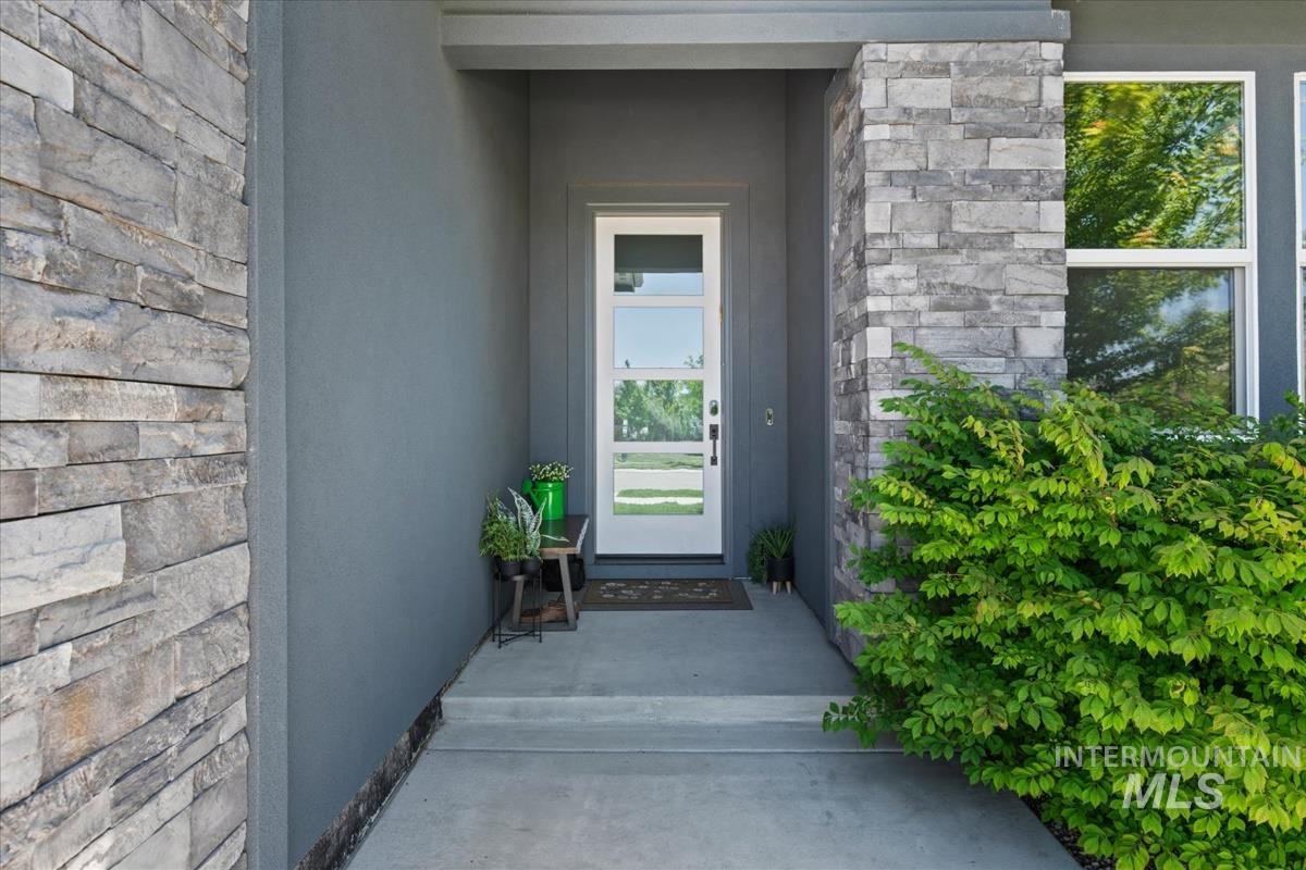 2883 E Mores Trail Dr. Property Photo 4