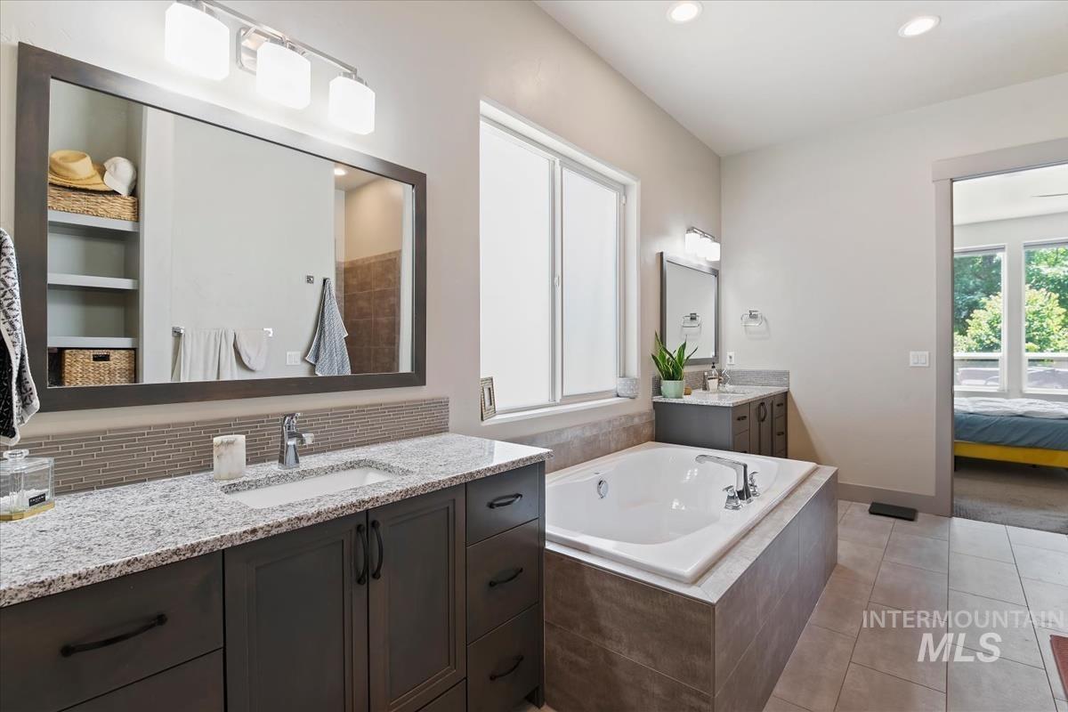 2883 E Mores Trail Dr. Property Photo 25