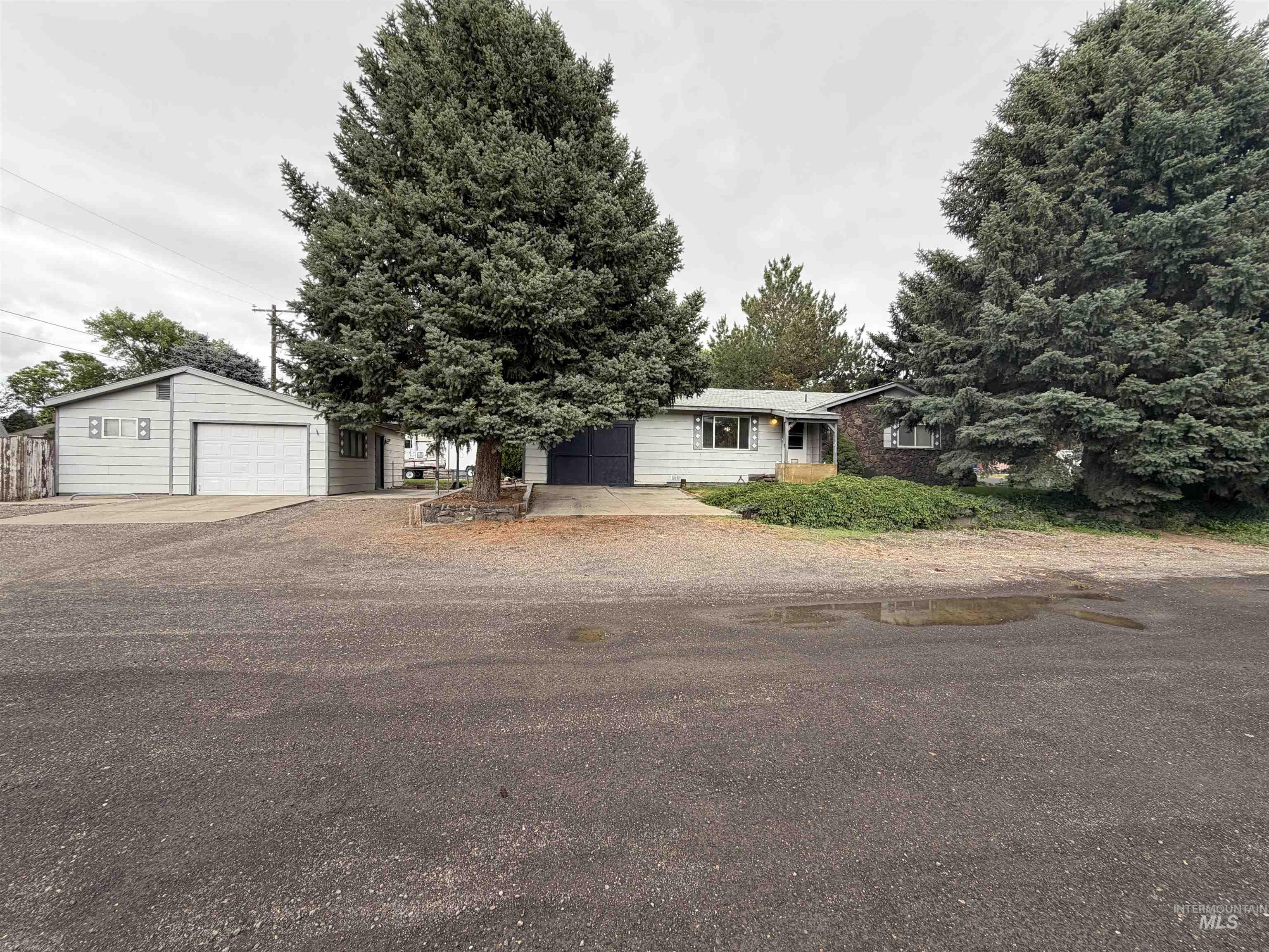 311 S Ave. East Property Photo 1