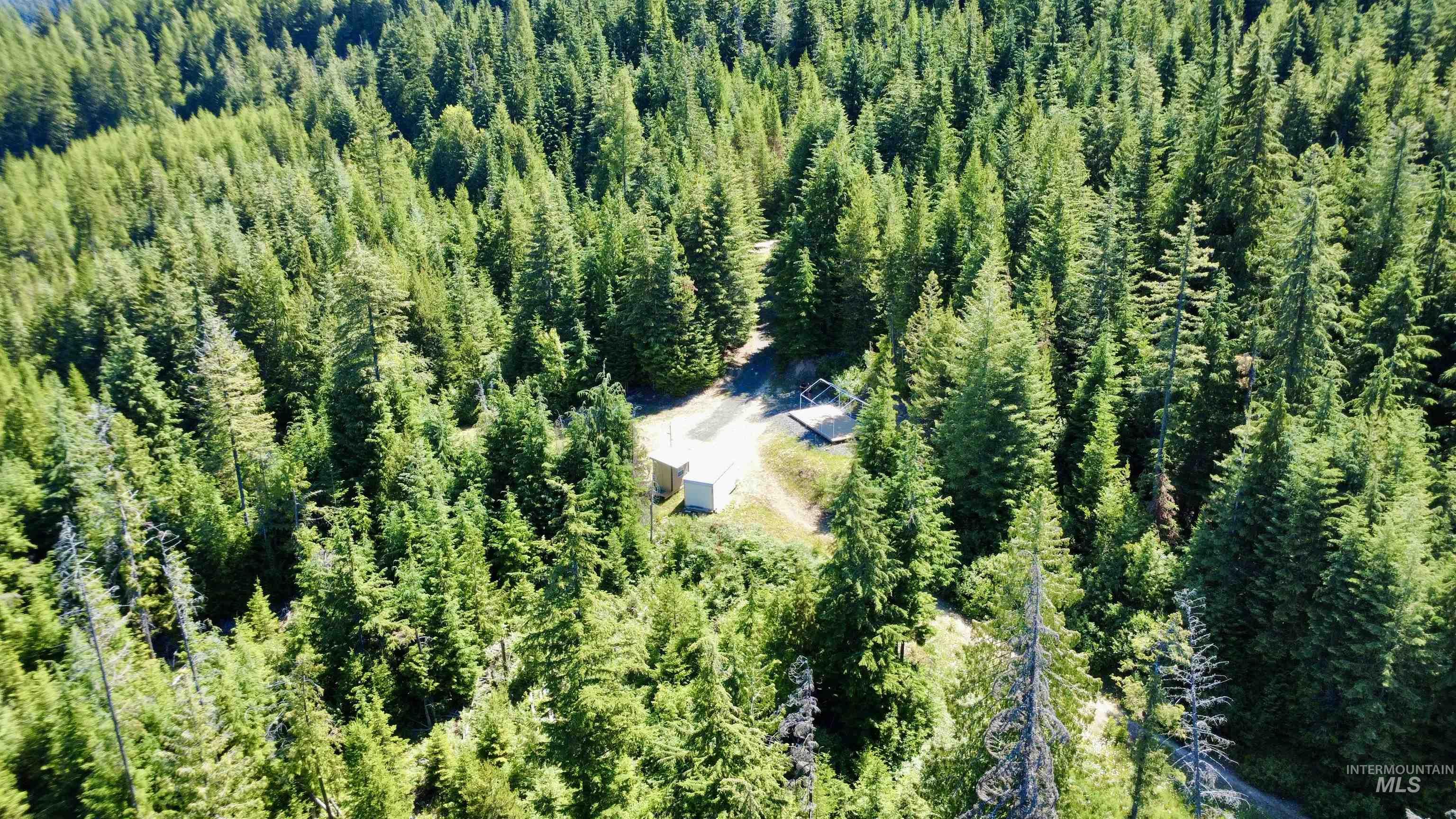 1522 N Alpine Property Photo 2