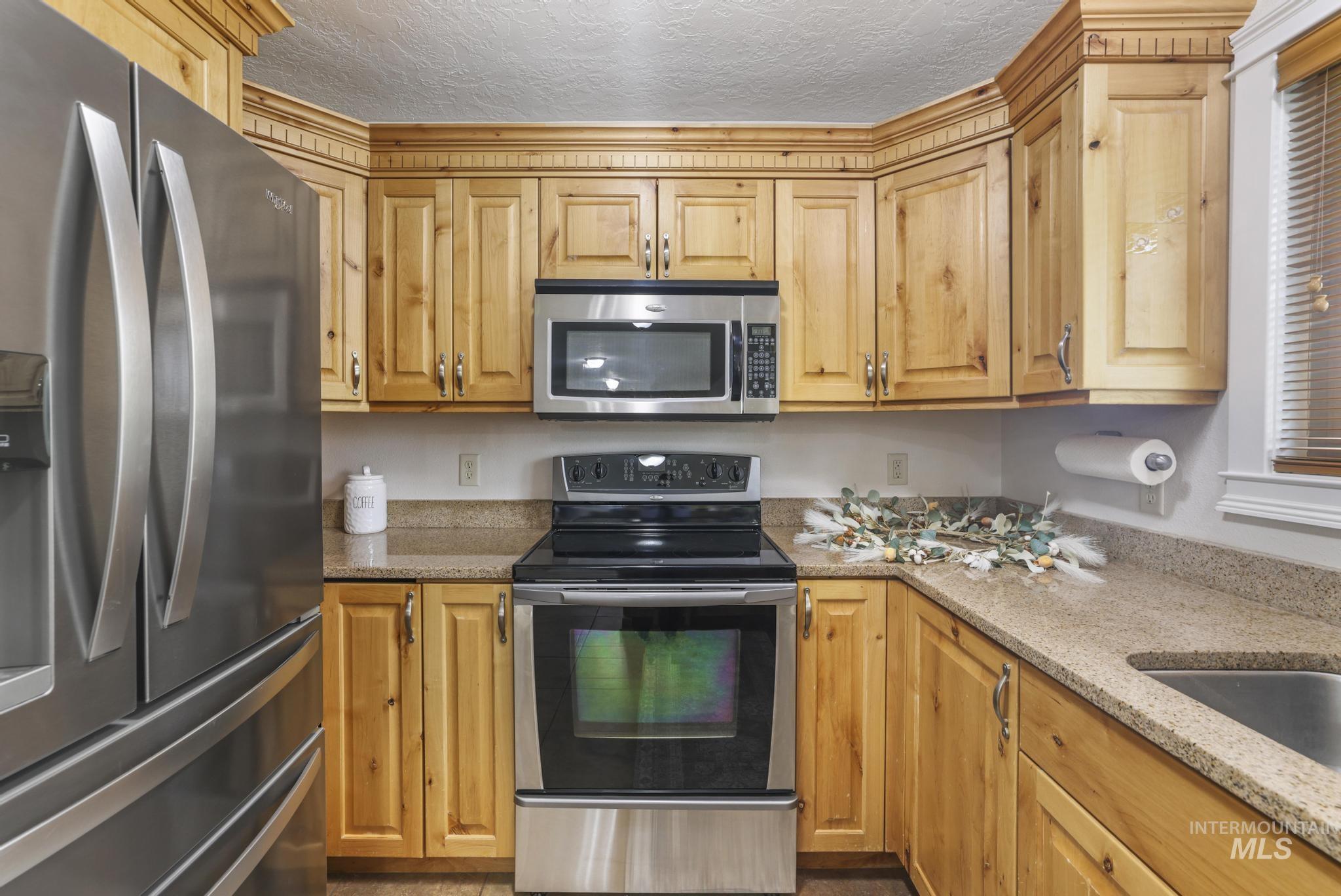 534 16th St Property Photo 10