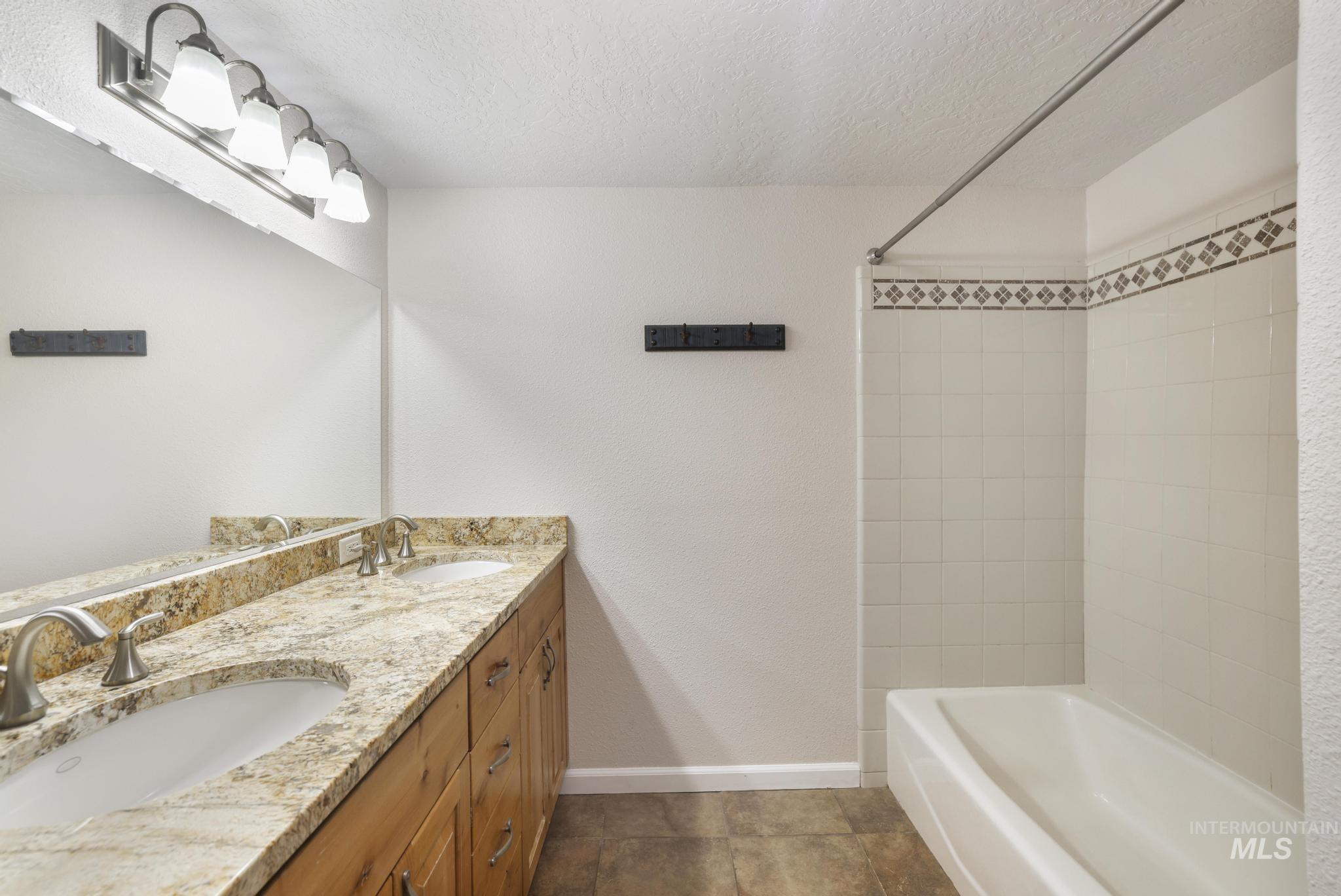 534 16th St Property Photo 19