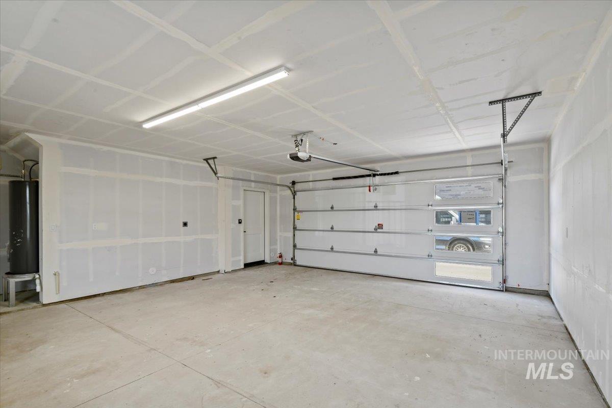 505 N Lucy Lane Property Photo 3