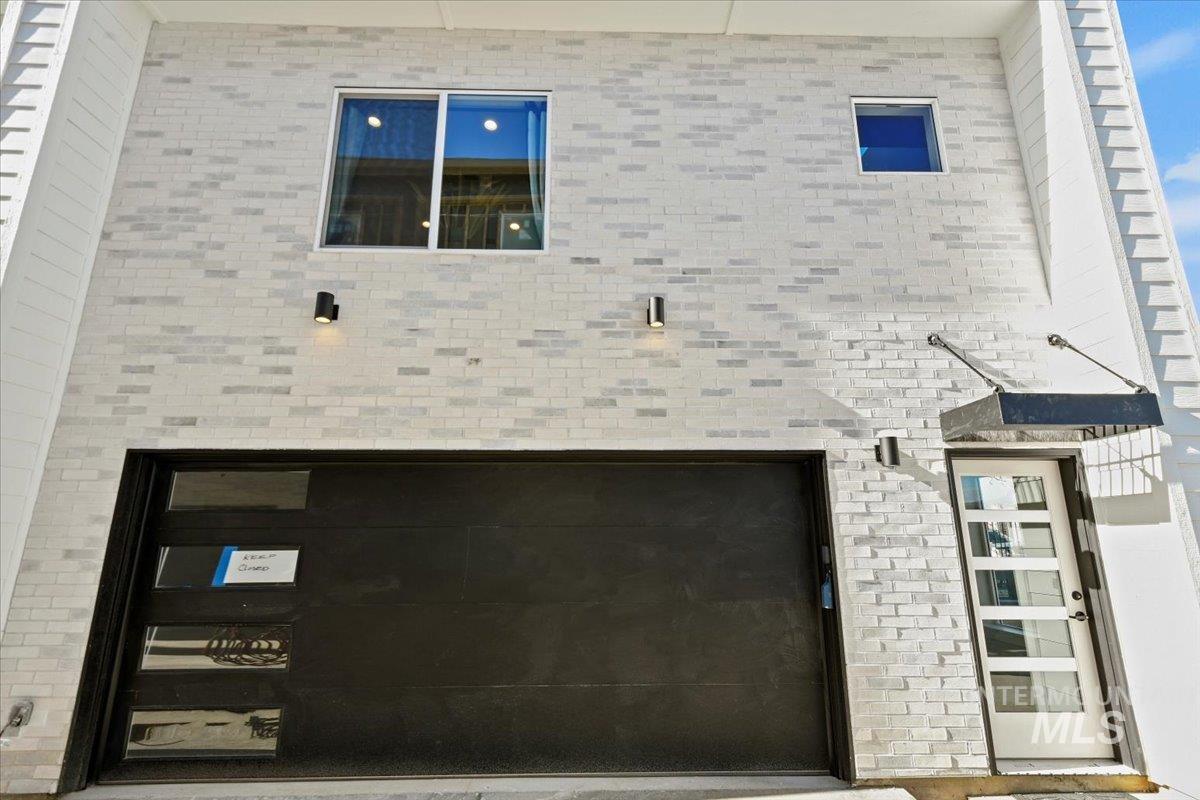 505 N Lucy Lane Property Photo 5