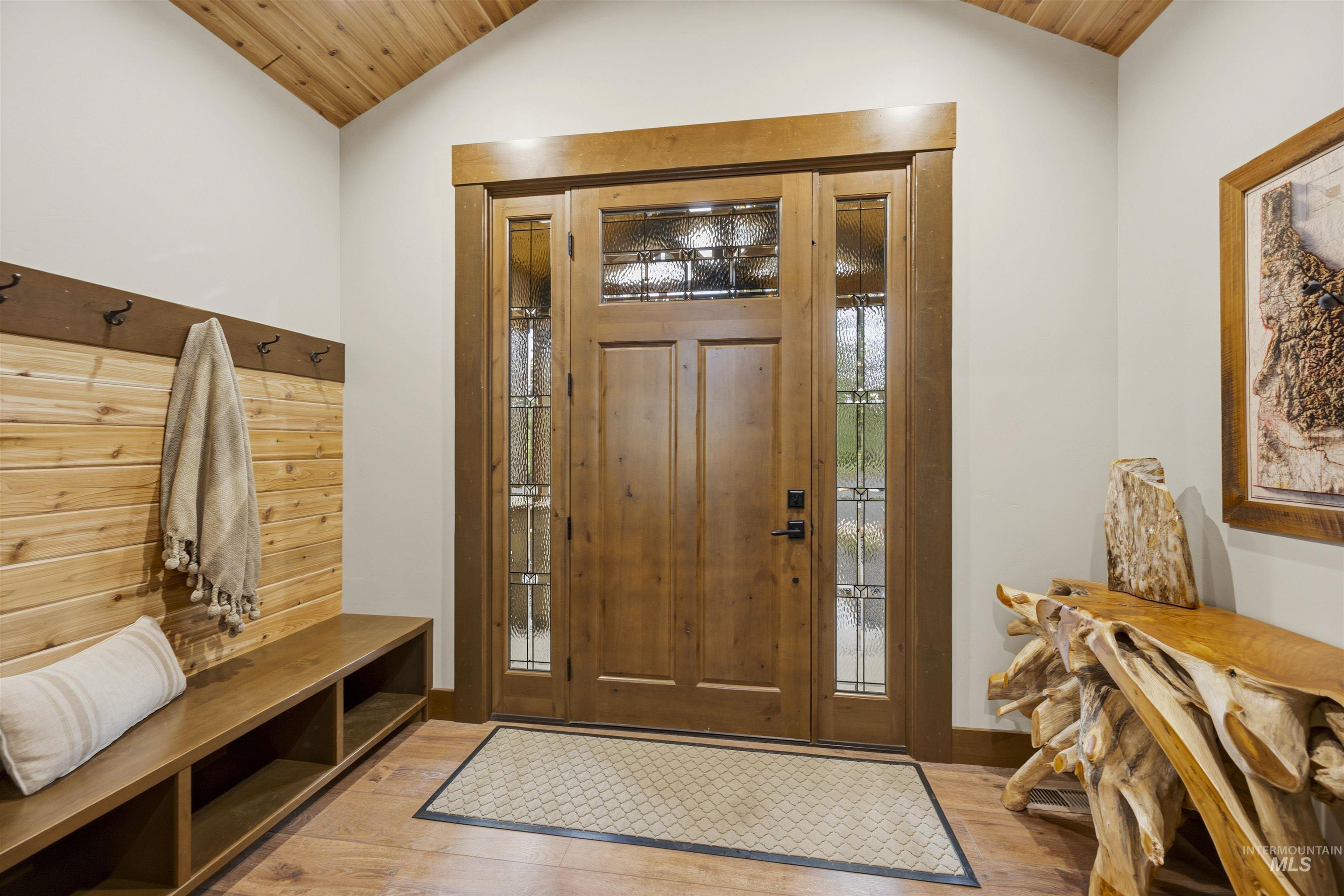 1084 Blackhawk Lake Property Photo 4