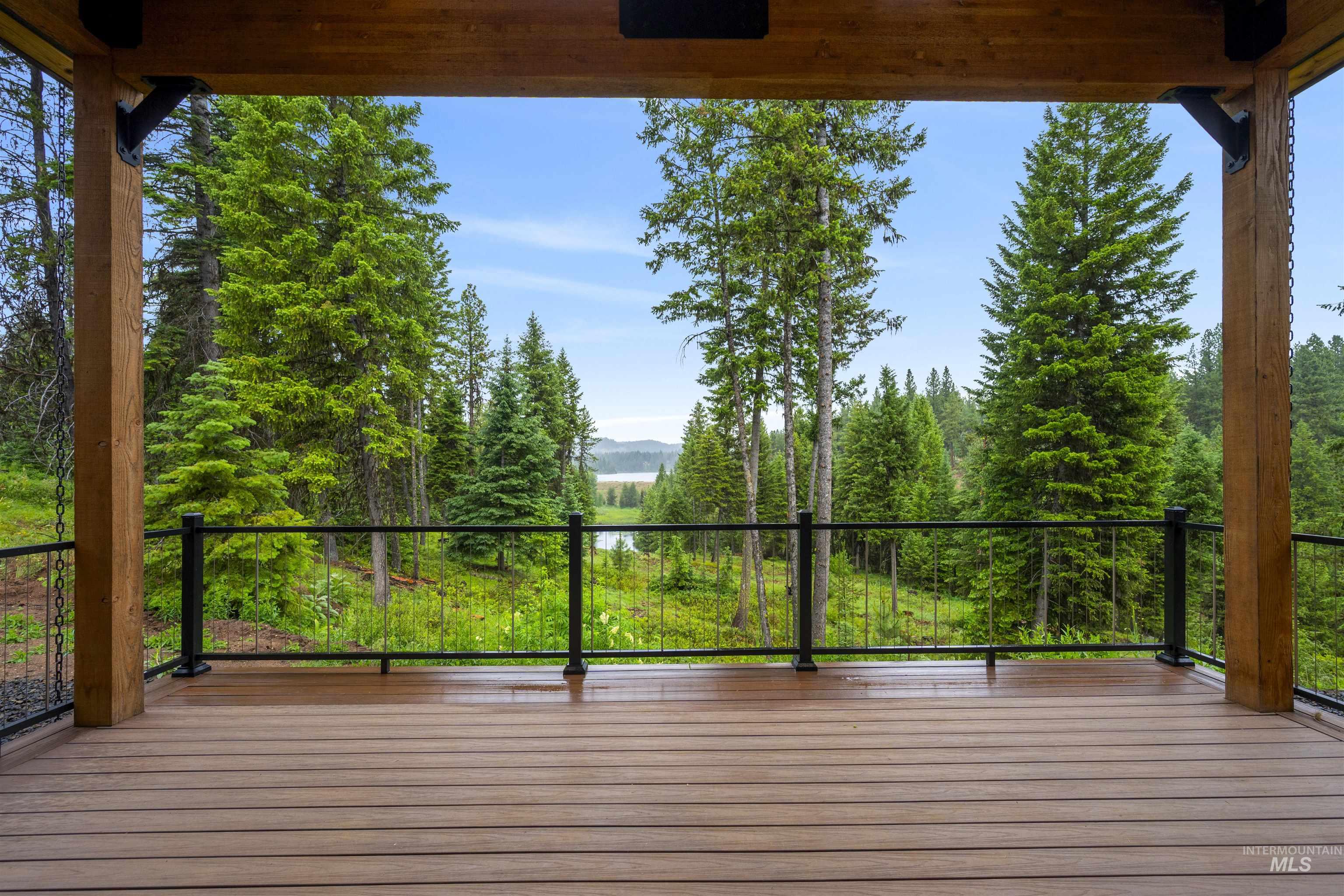 1084 Blackhawk Lake Property Photo 6