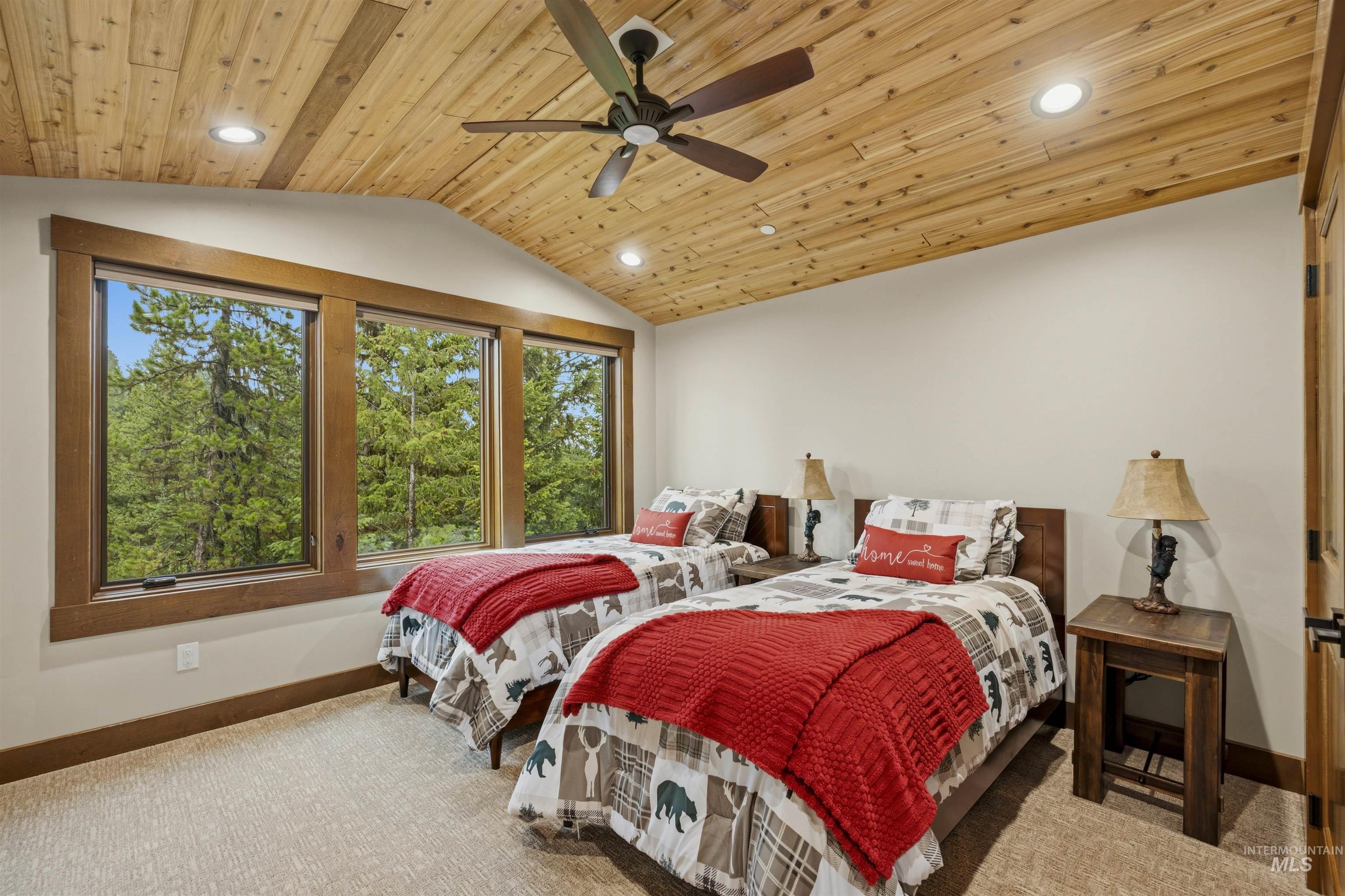 1084 Blackhawk Lake Property Photo 19