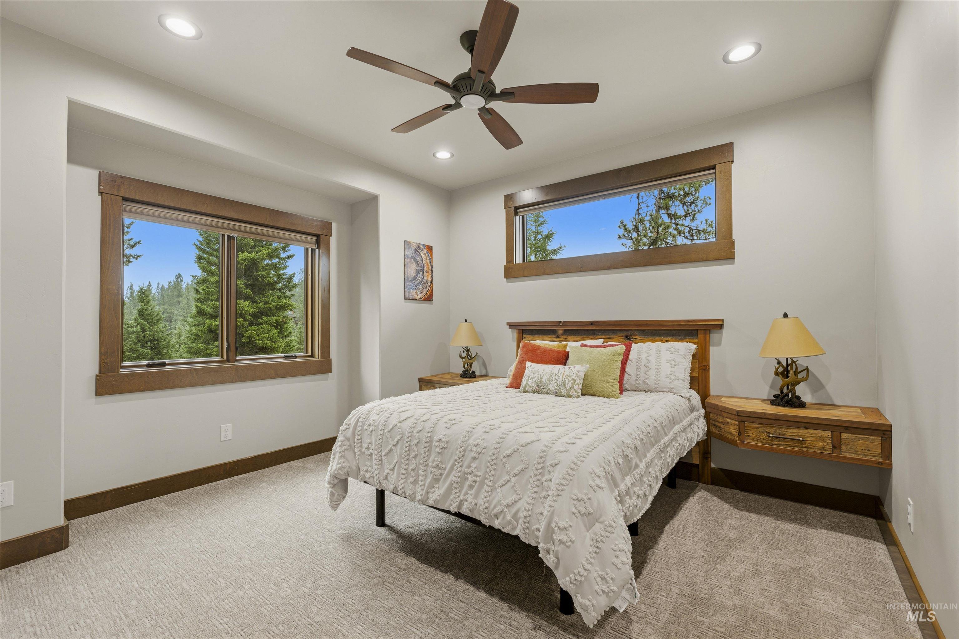 1084 Blackhawk Lake Property Photo 21