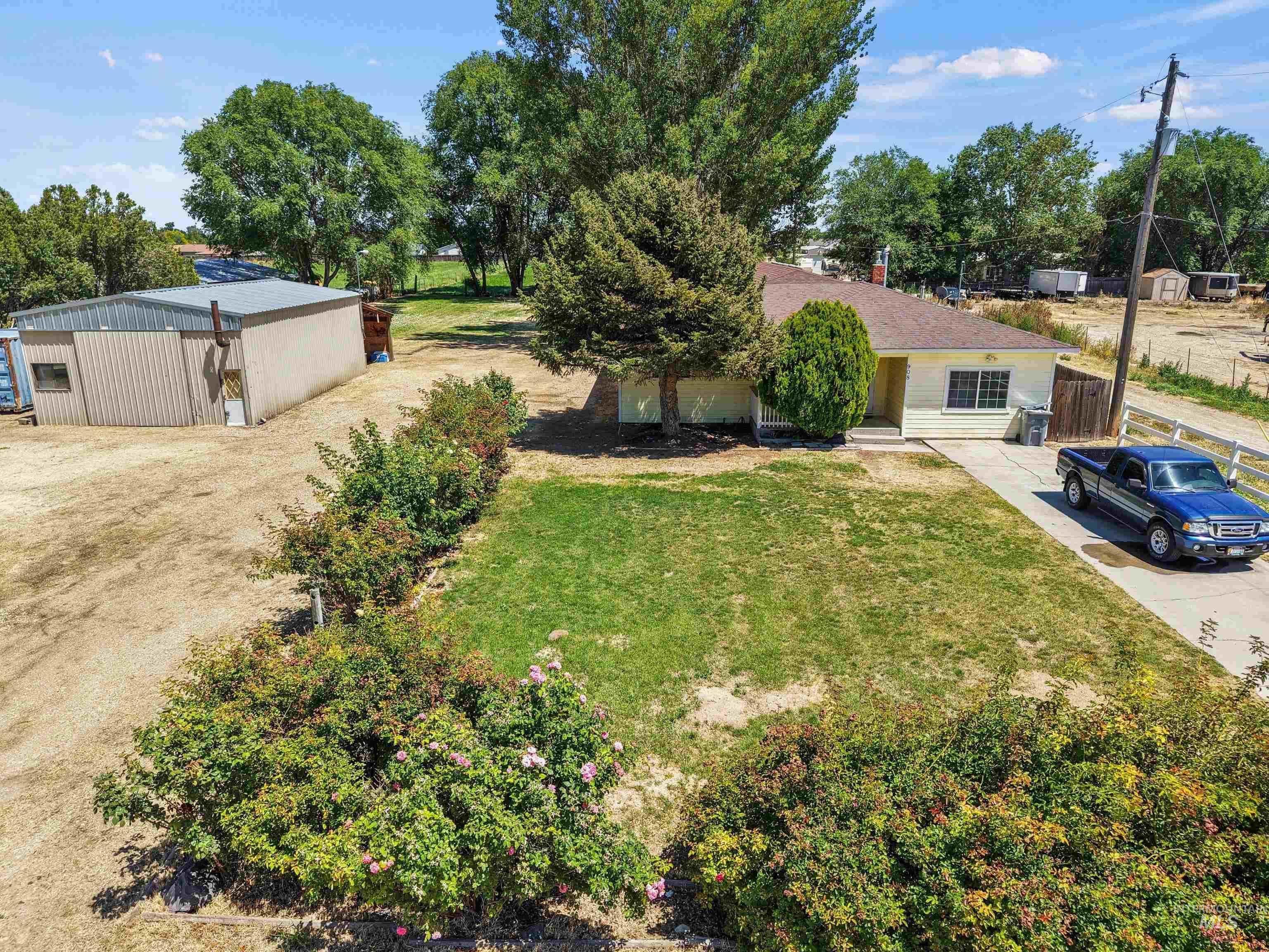908 N Middleton Rd. Property Photo 1