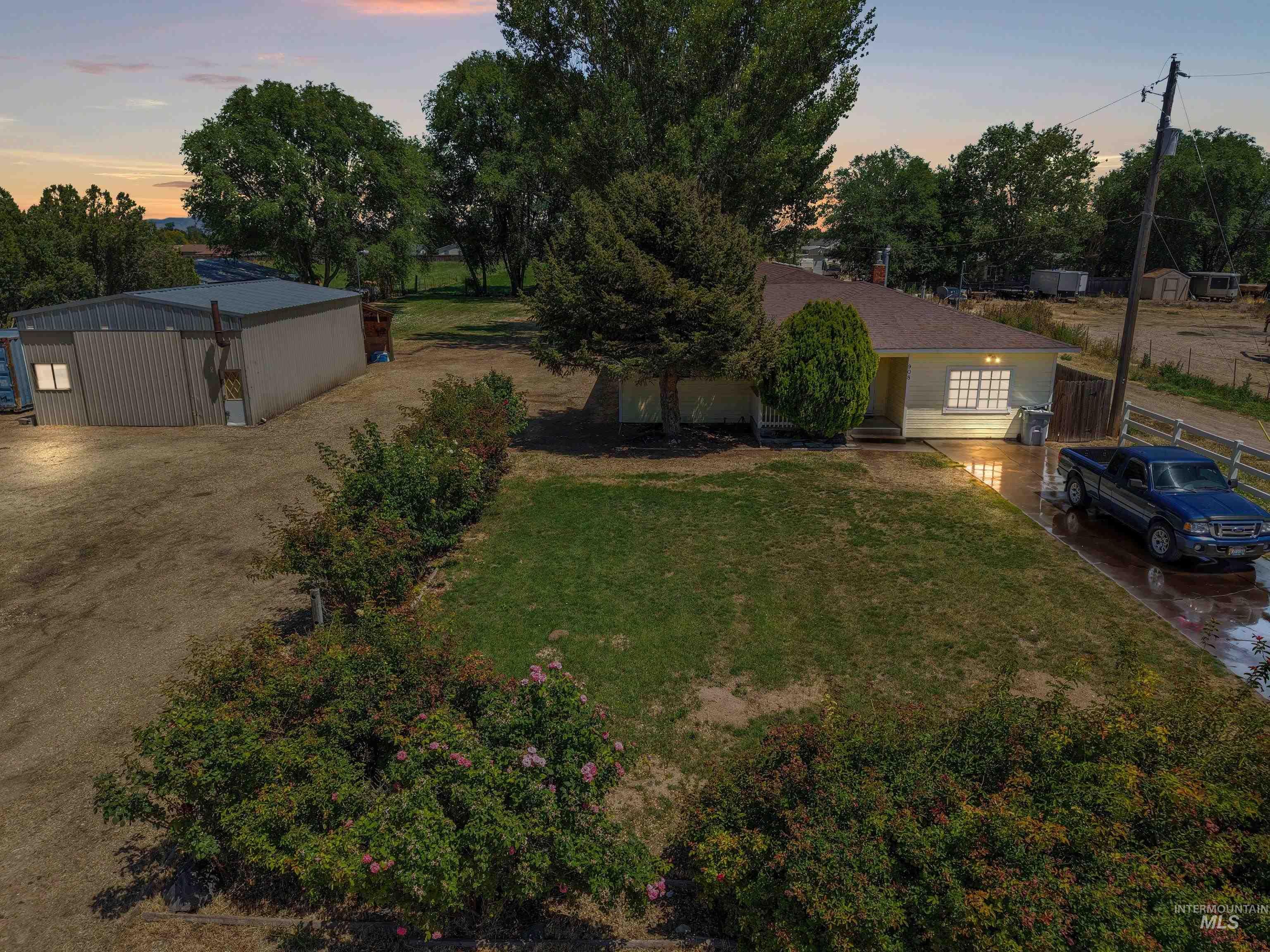 908 N Middleton Rd. Property Photo 2