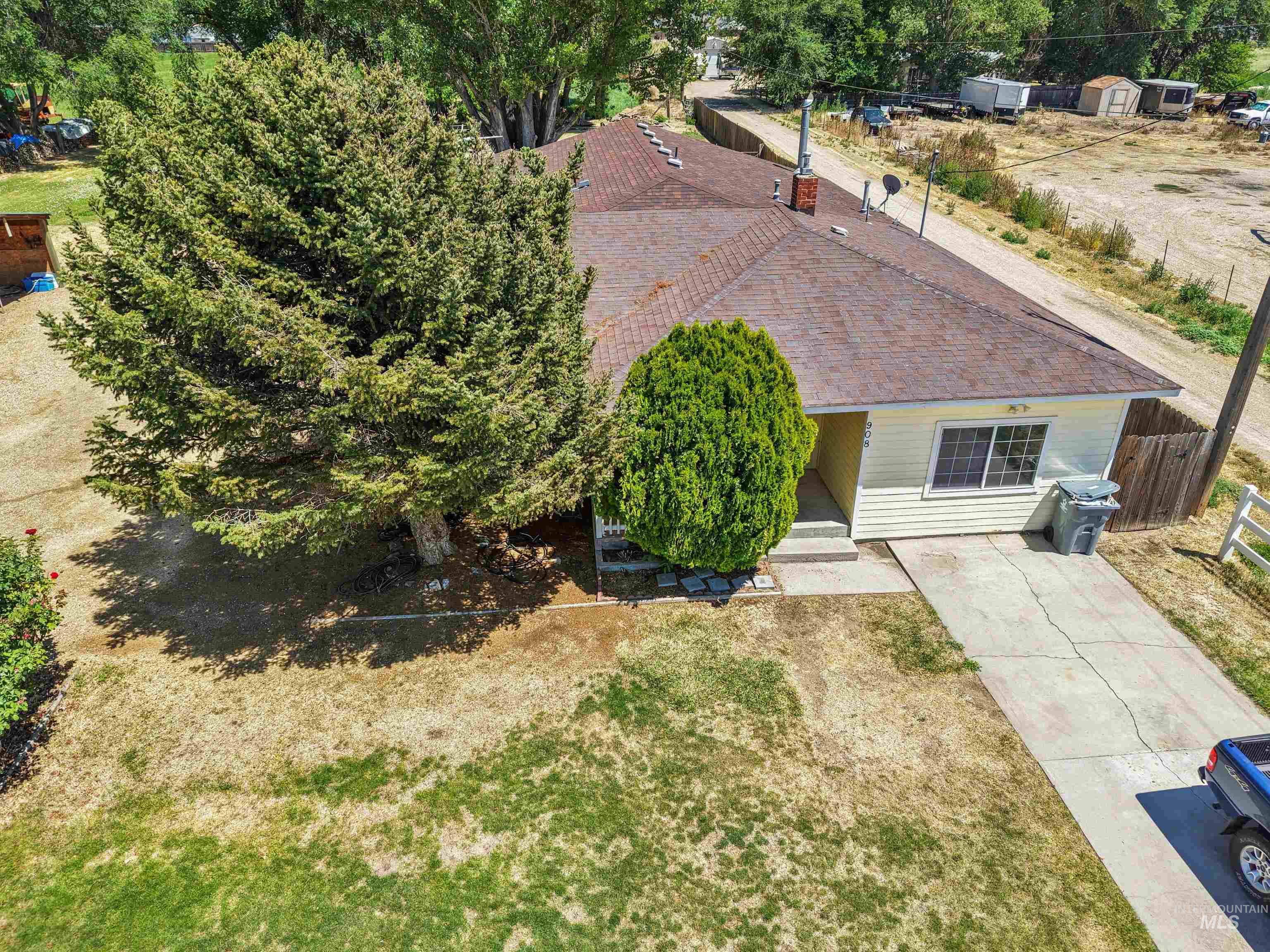 908 N Middleton Rd. Property Photo 11