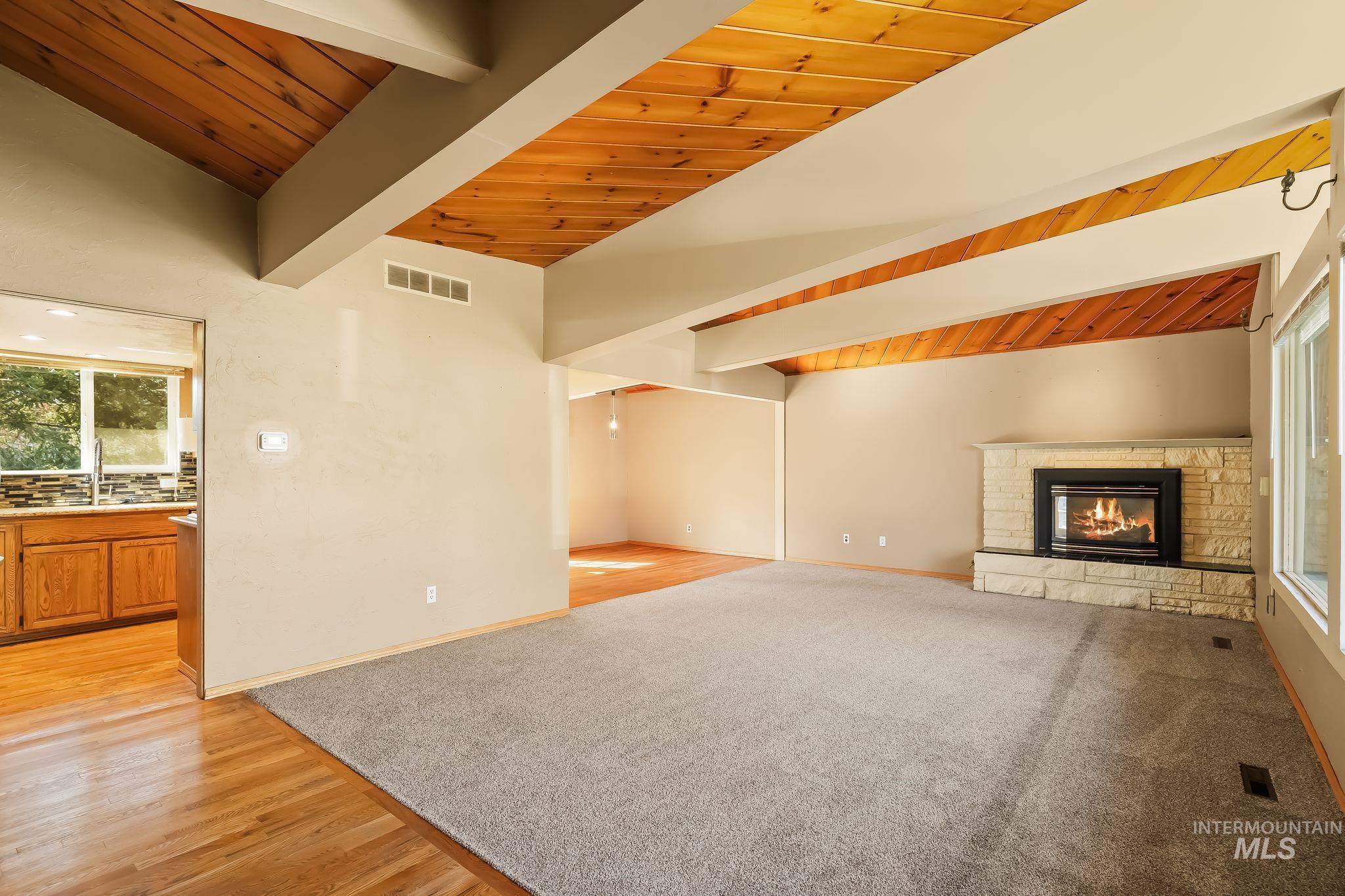 2616 Sunset Drive Property Photo 5