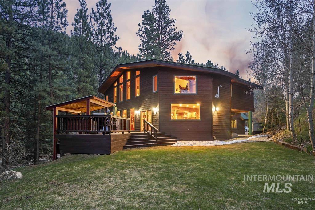 224 E Hoalst Property Photo 1