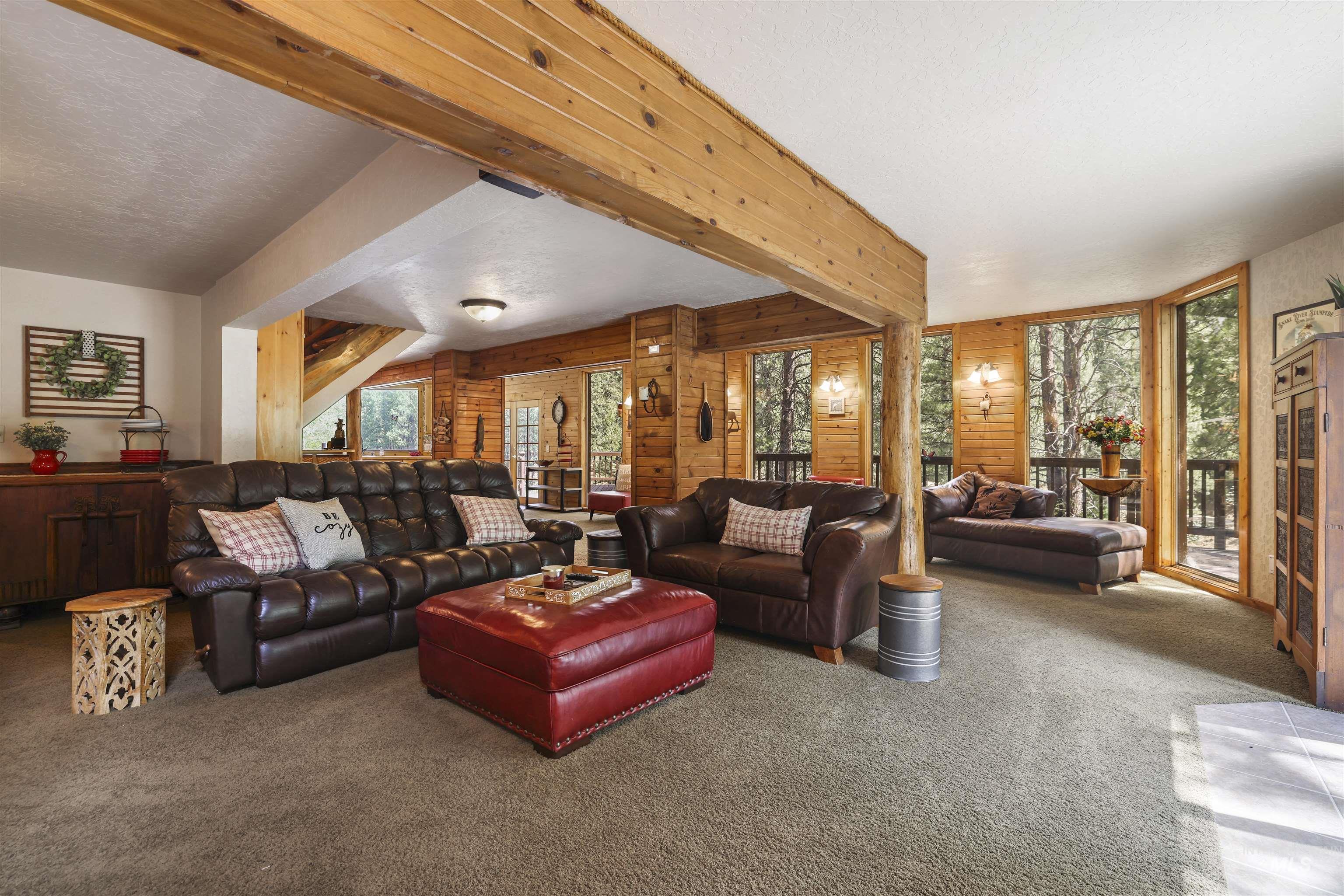 224 E Hoalst Property Photo 5