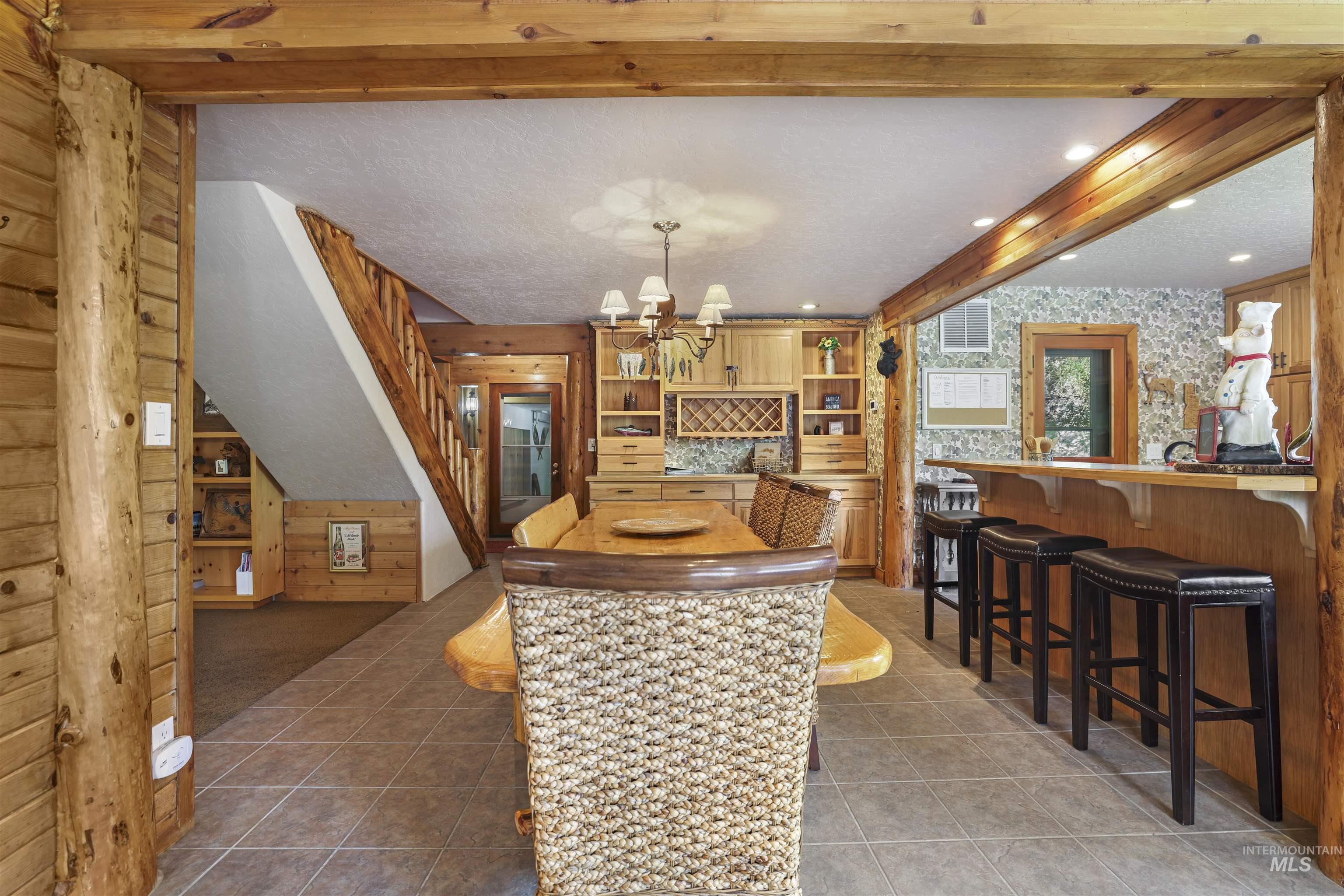 224 E Hoalst Property Photo 8